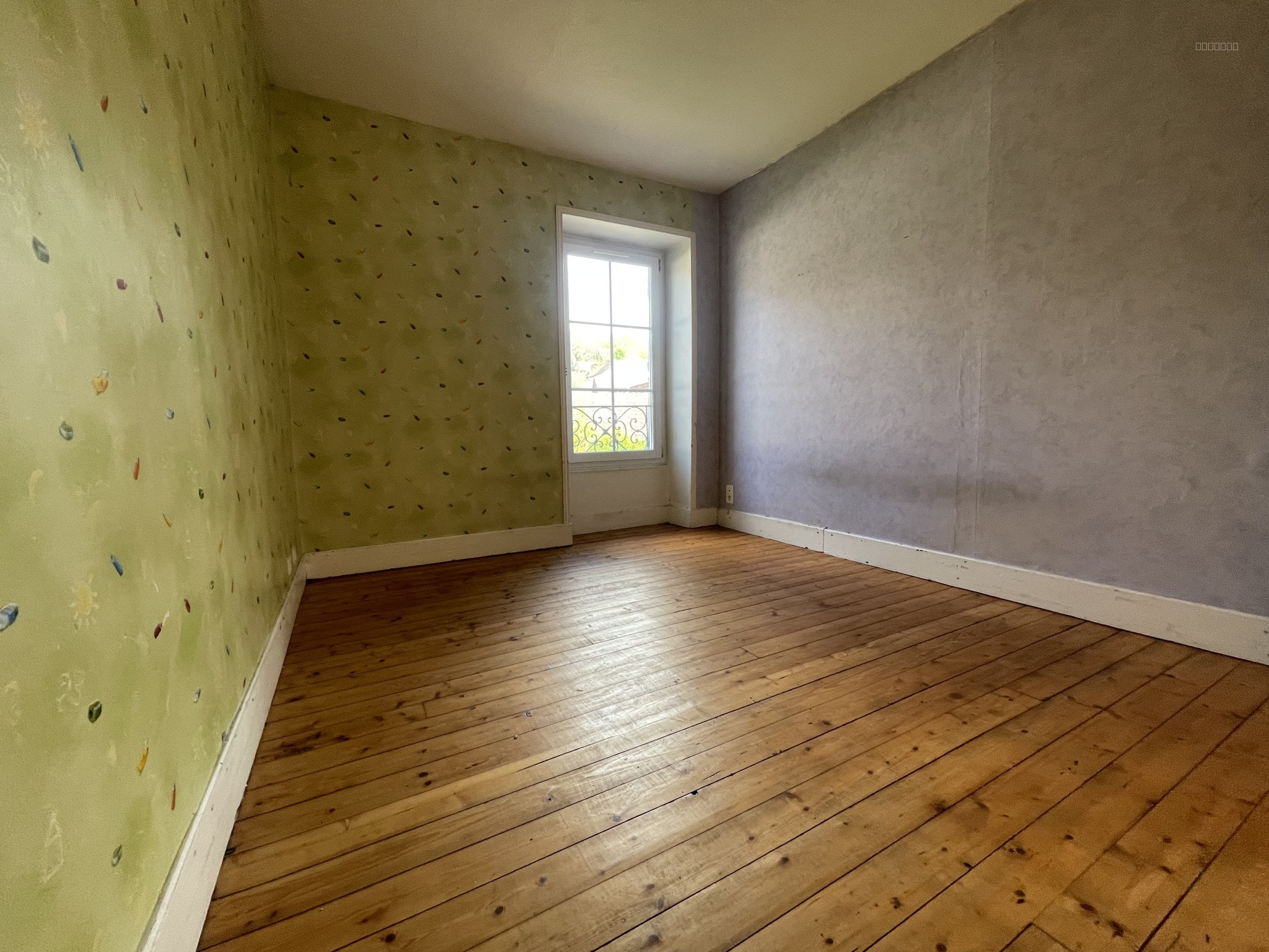 COQUETTE MAISON DE VILLAGE DE 128 M2 AVEC COUR INTERIEURE 290 M2 — photo 5
