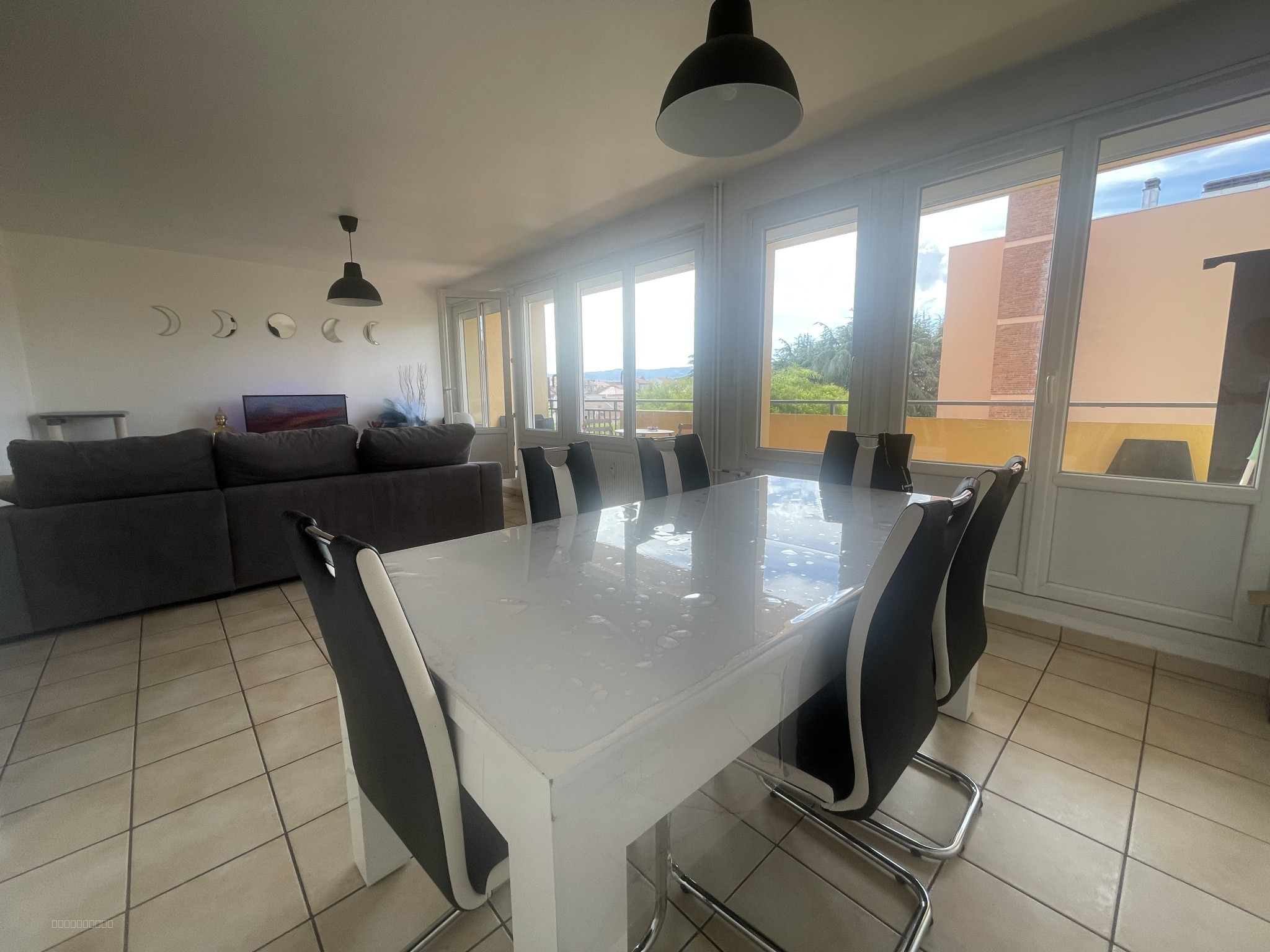 Charmante maison de ville dans quartier résidentiel — photo 2