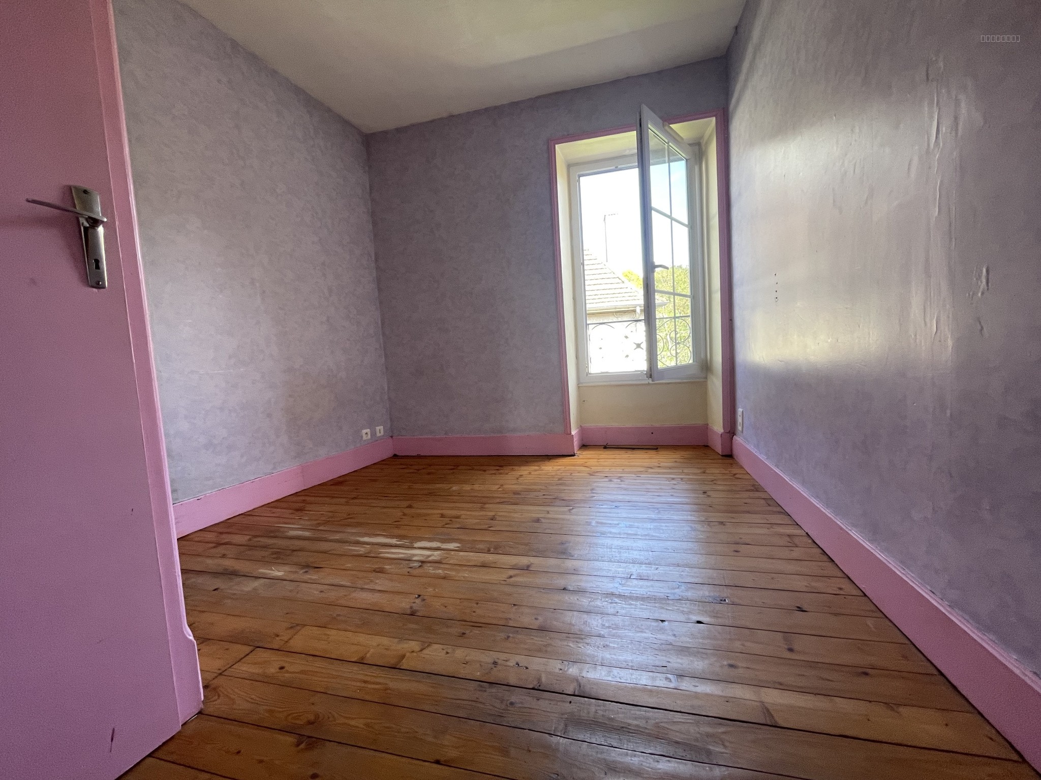 COQUETTE MAISON DE VILLAGE DE 128 M2 AVEC COUR INTERIEURE 290 M2 — photo 19