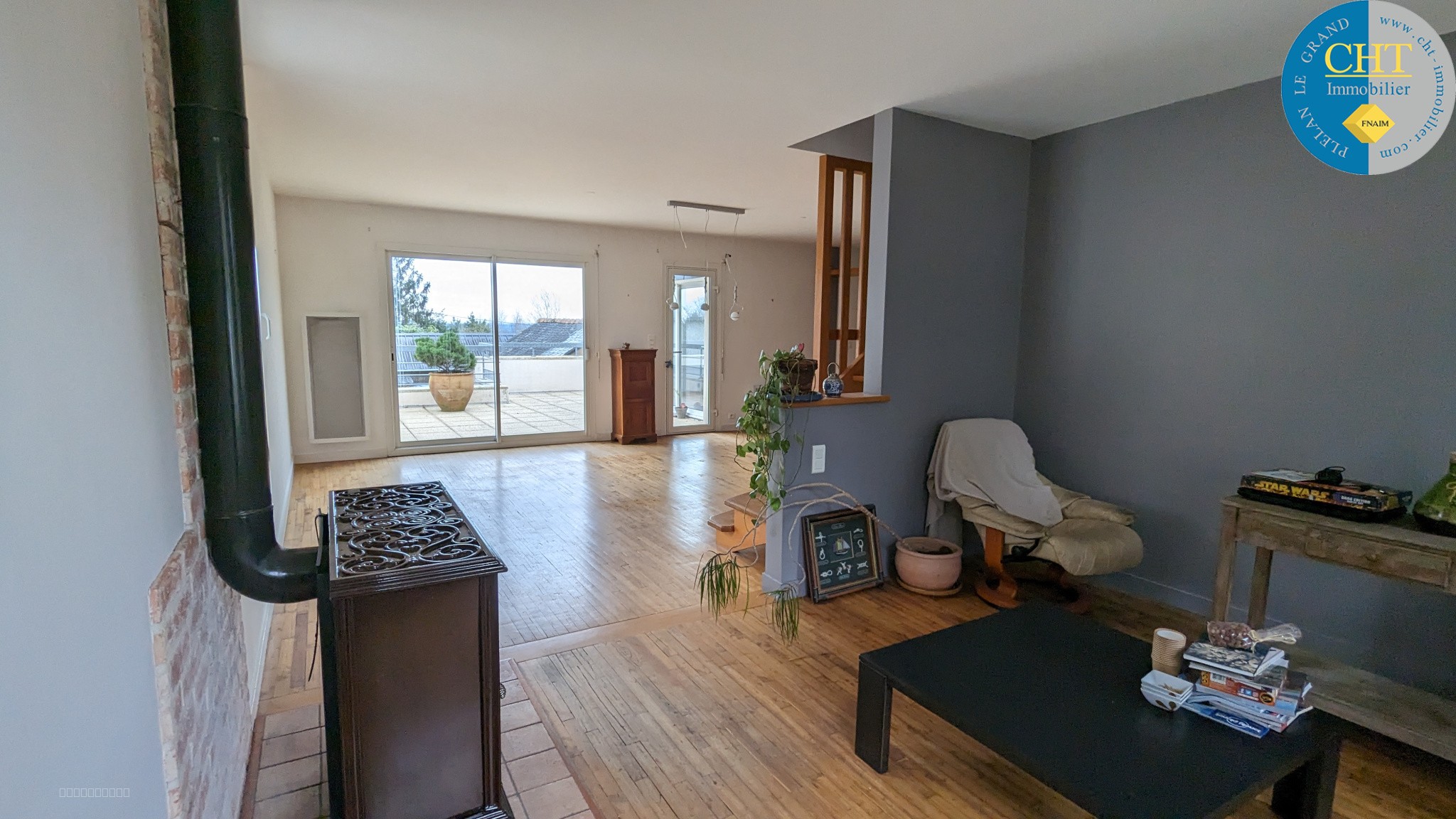 GUER - à louer - UN APPARTEMENT MEUBLÉ DE TYPE 5 — photo 2
