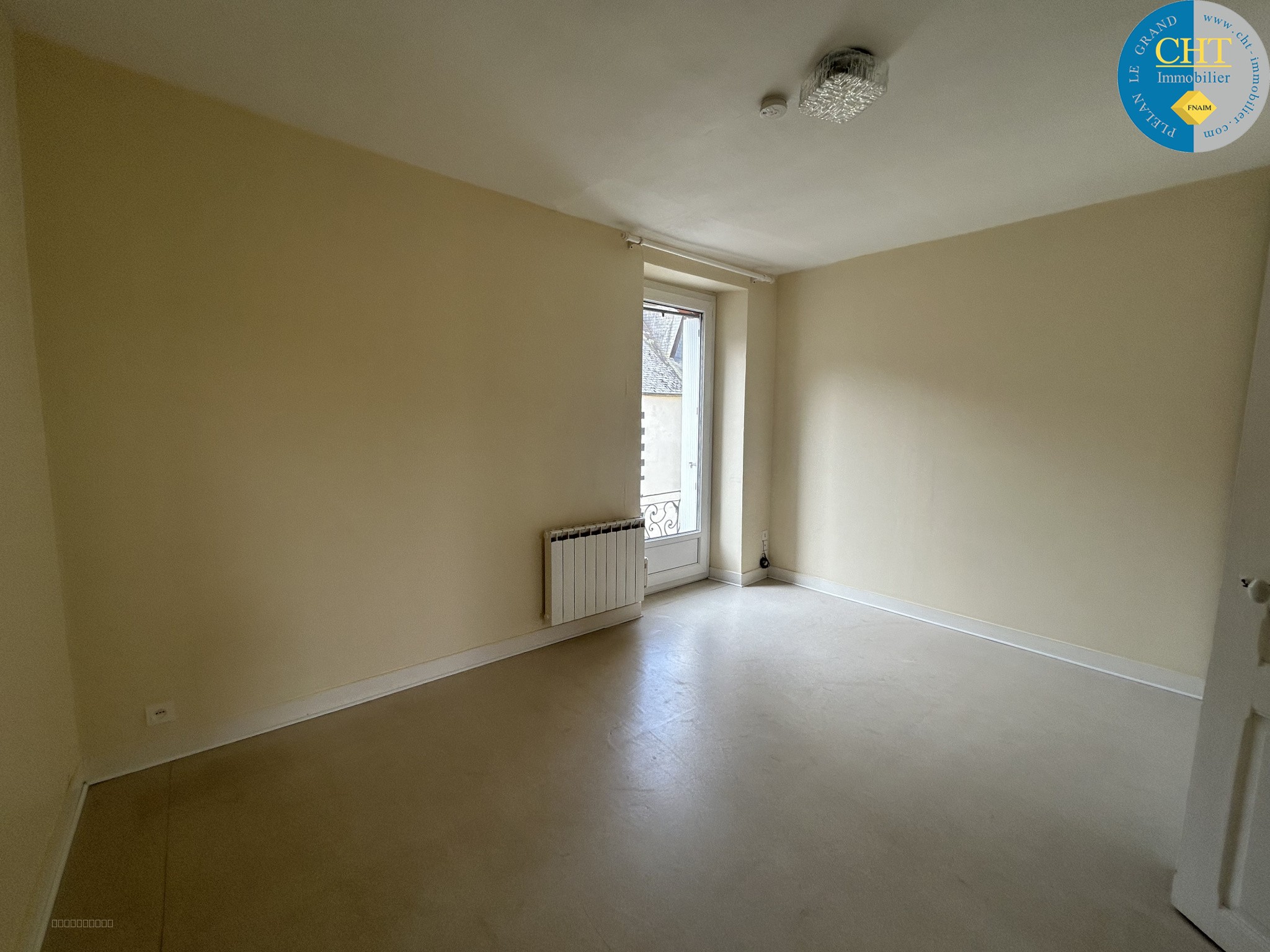 GUER - à LOUER  - APPARTEMENT T2 — photo 2