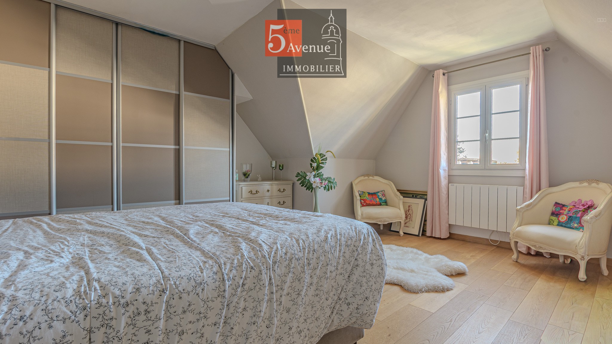 Maison familiale à vendre avec piscine proximité immédiate du centre-ville de Lamorlaye et des écoles — photo 15
