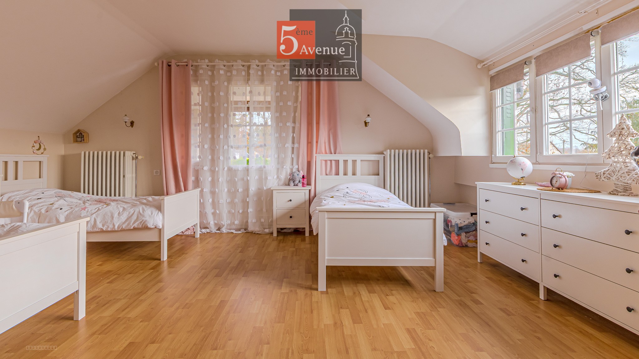 Maison de caractère de 220 m2 avec dépendance sur 5 000 m2 à Lamorlaye le Lys — photo 12