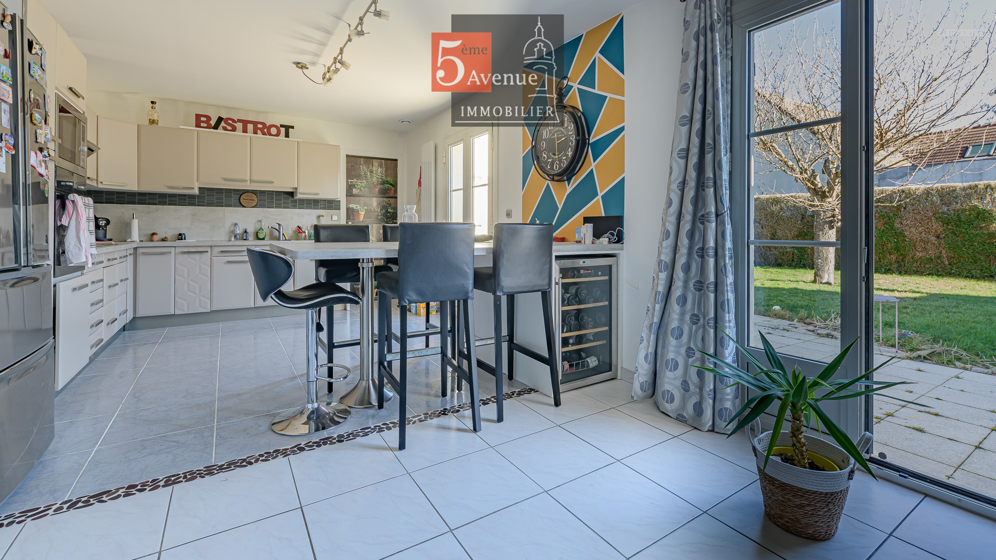 Maison familiale à vendre avec piscine proximité immédiate du centre-ville de Lamorlaye et des écoles — photo 7