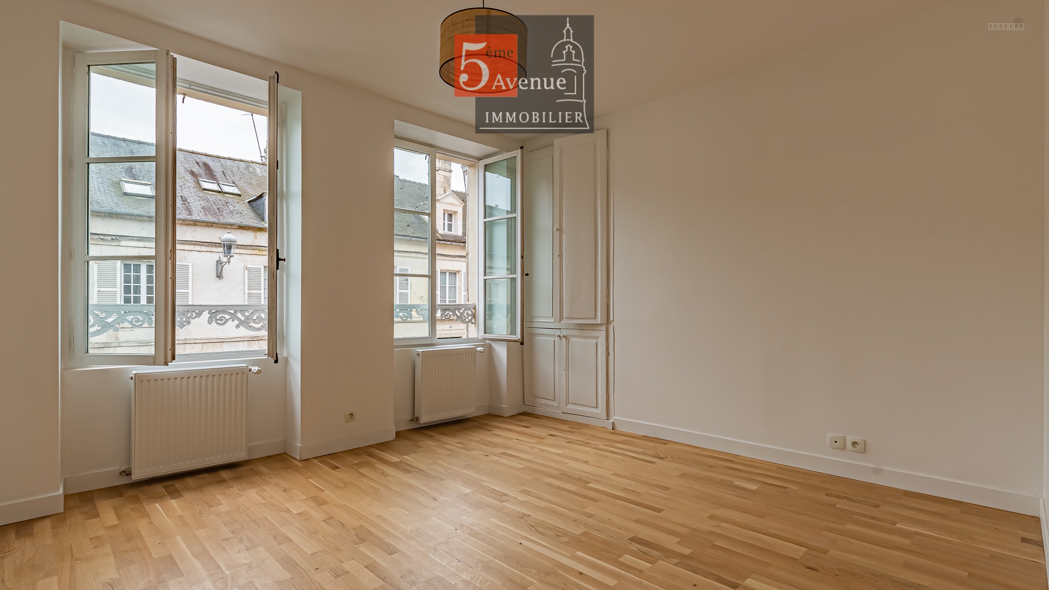 Maison en pierre rénovée, 5 chambres, centre de Chantilly — photo 11