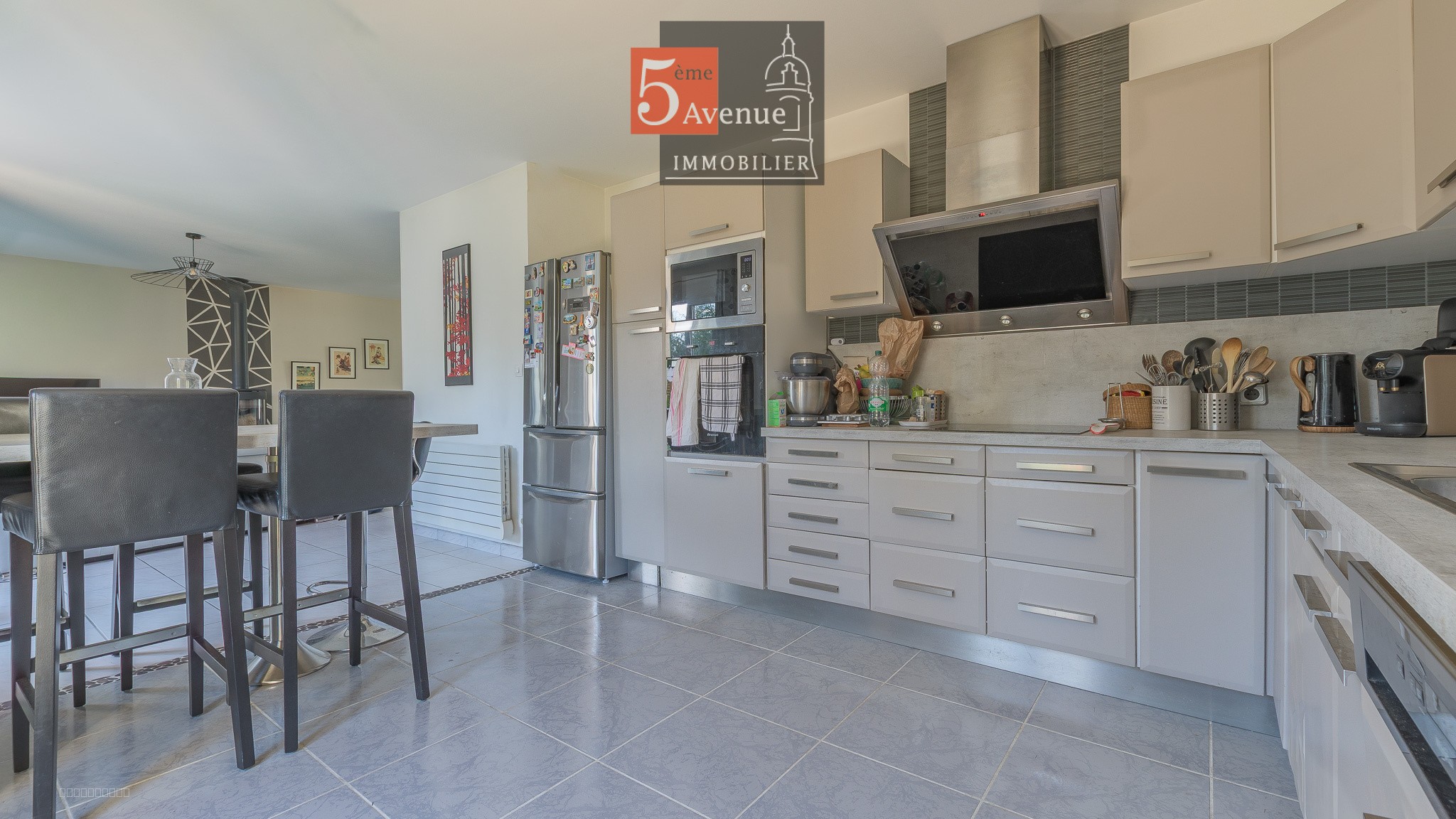 Maison familiale à vendre avec piscine proximité immédiate du centre-ville de Lamorlaye et des écoles — photo 6