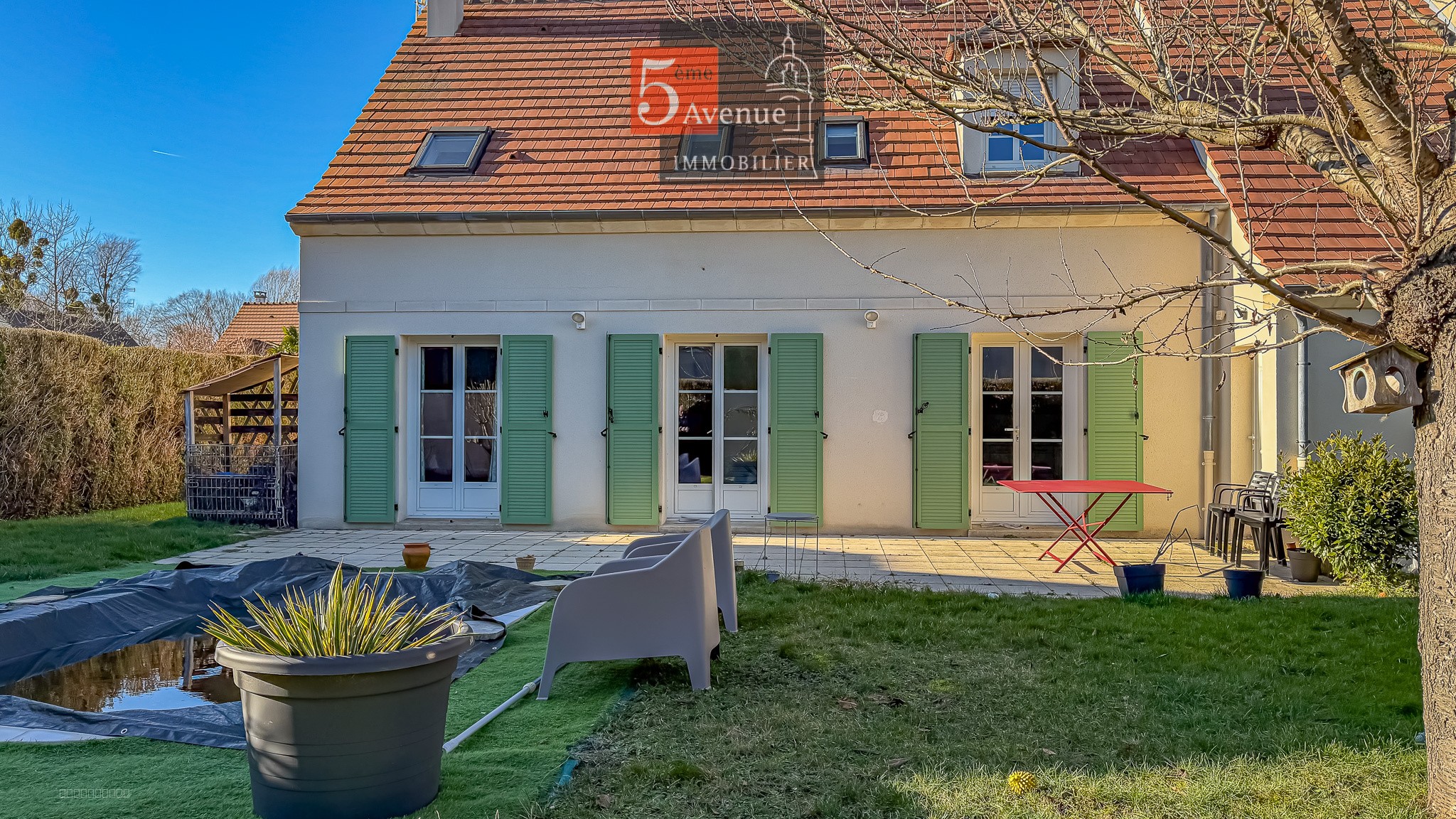 Maison familiale à vendre avec piscine proximité immédiate du centre-ville de Lamorlaye et des écoles — photo 18