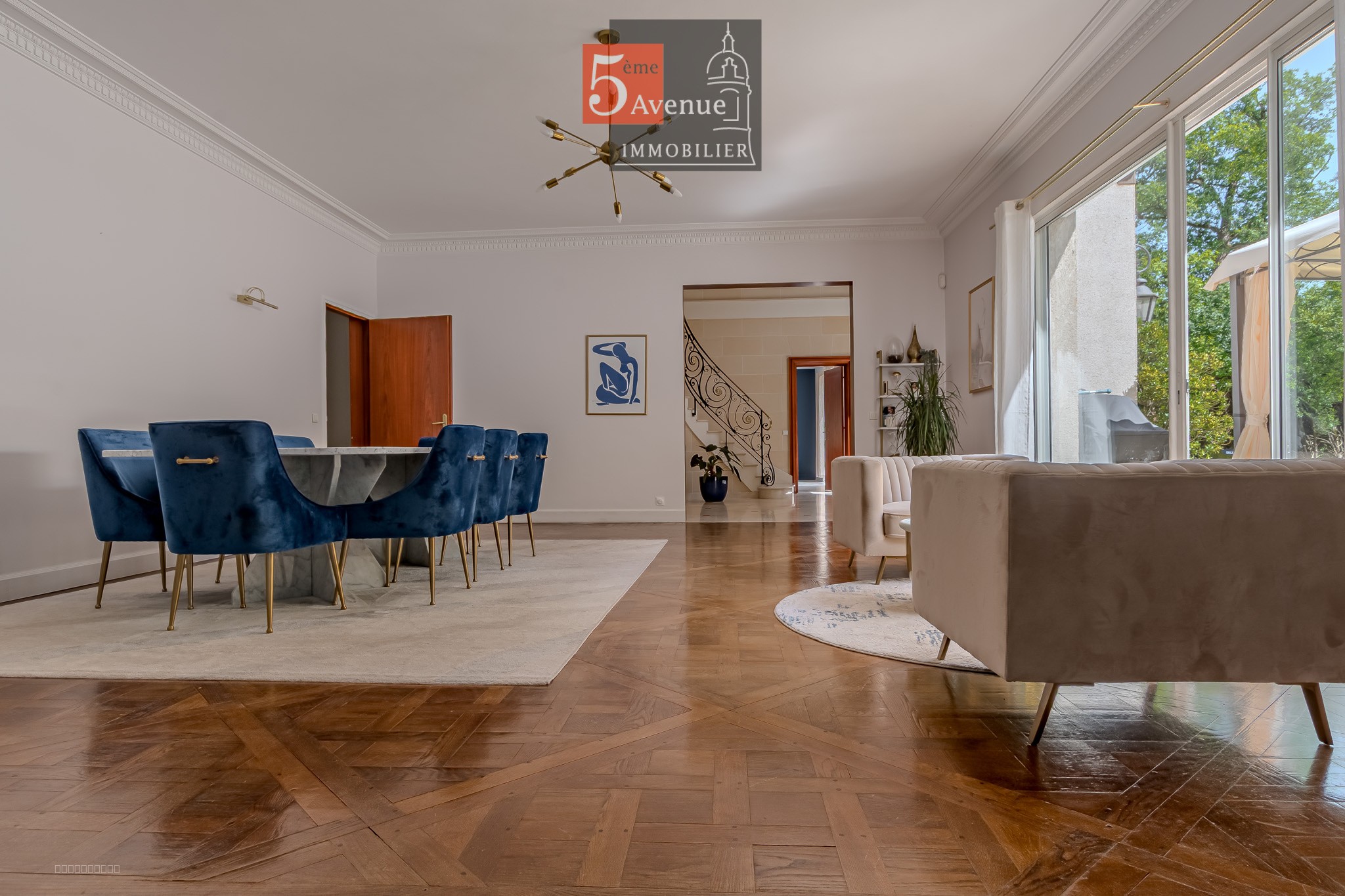 villa à vendre à Lamorlaye, située dans le domaine du Lys de 400m2 avec piscine et parc arboré — photo 6
