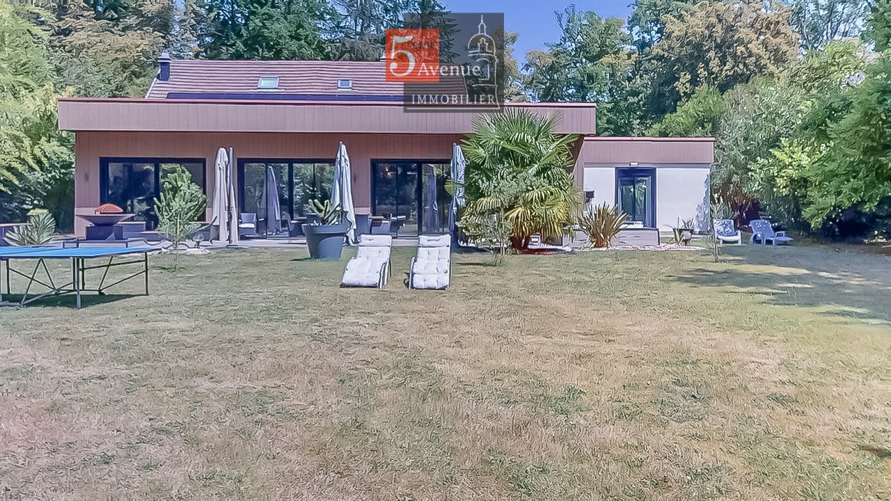 Maison entièrement rénovée à vendre à Lamorlaye le Lys de 260m2 — photo 2
