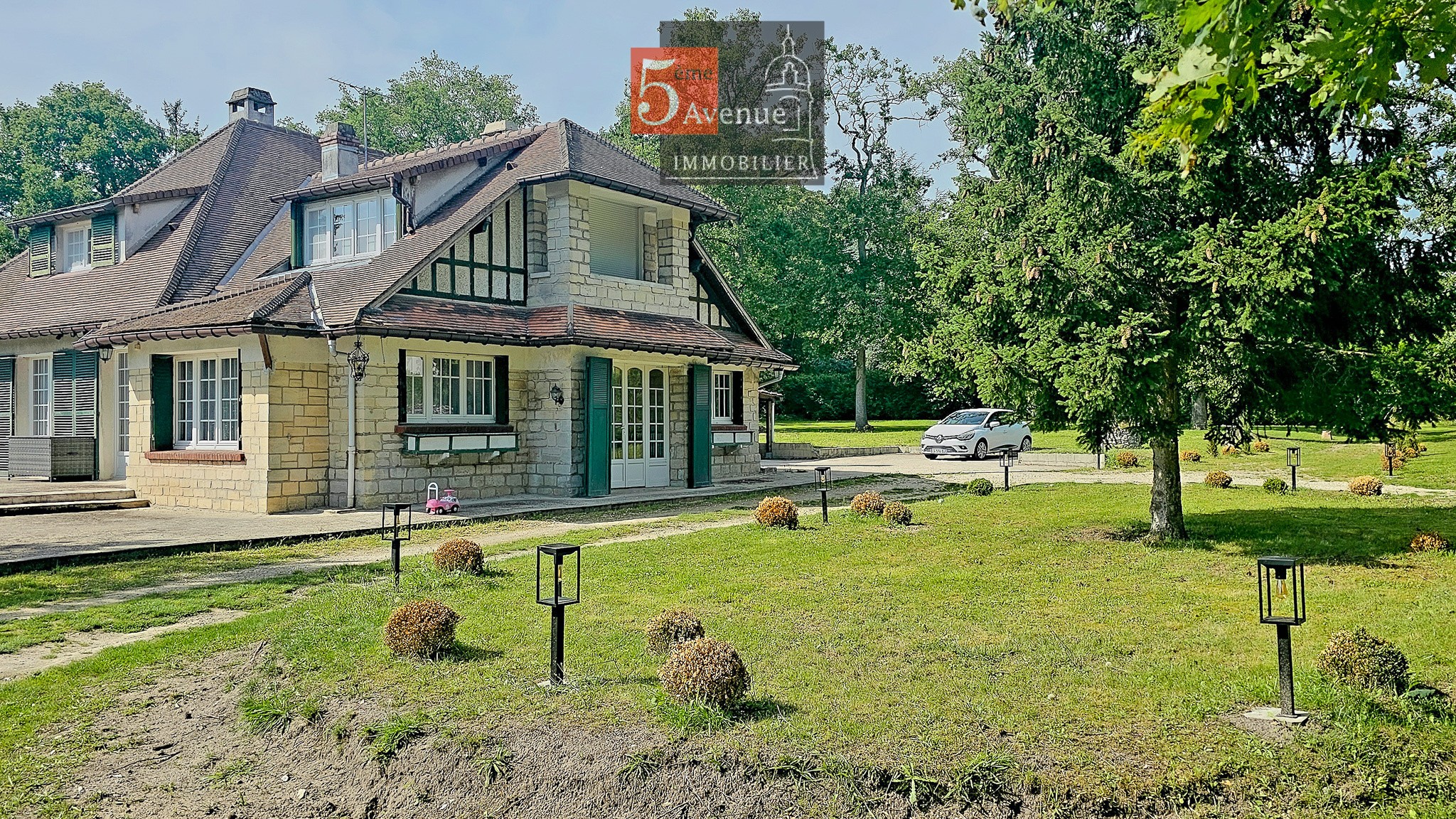 Maison de caractère de 220 m2 avec dépendance sur 5 000 m2 à Lamorlaye le Lys — photo 2
