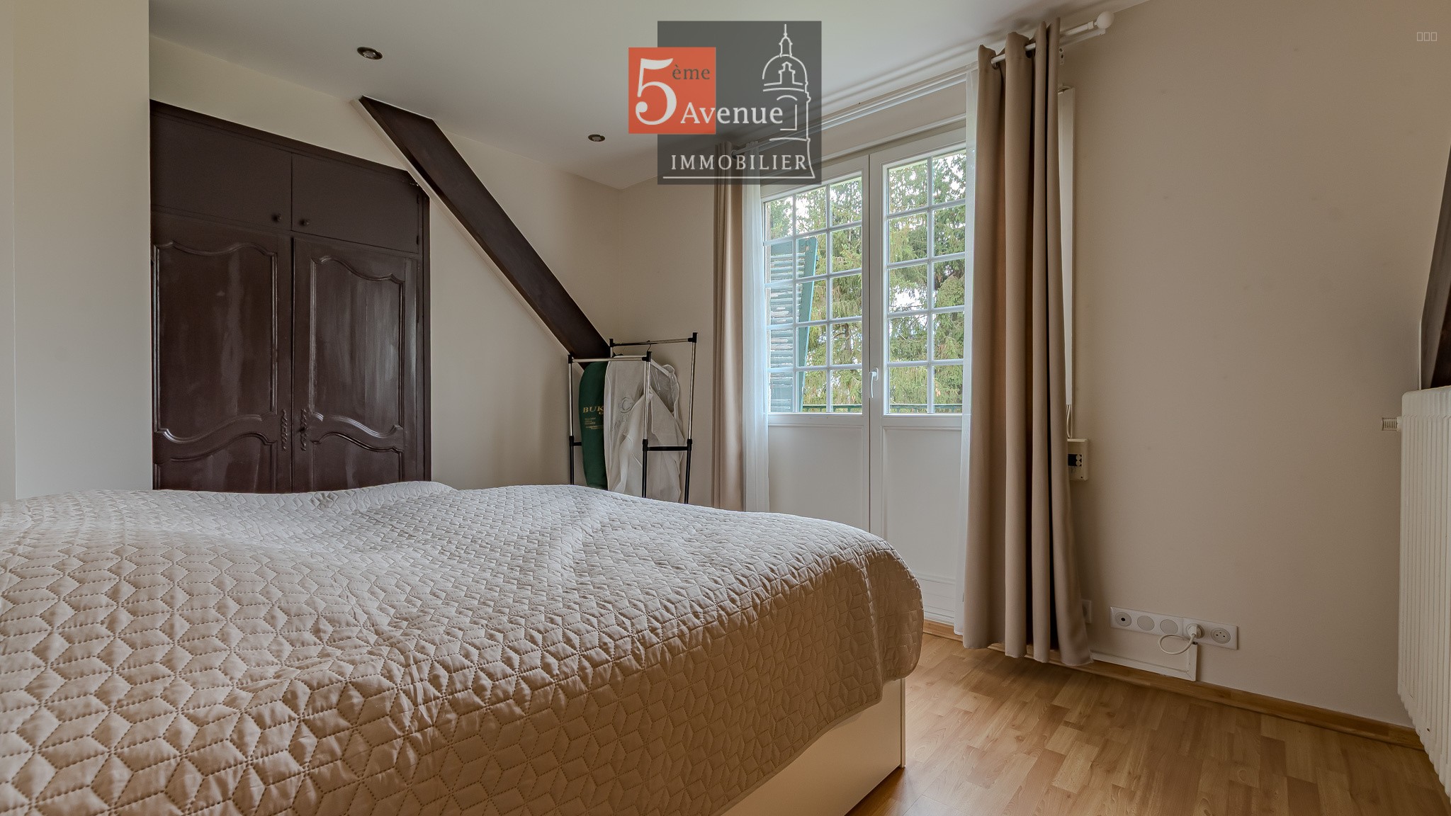 Maison de caractère de 220 m2 avec dépendance sur 5 000 m2 à Lamorlaye le Lys — photo 13