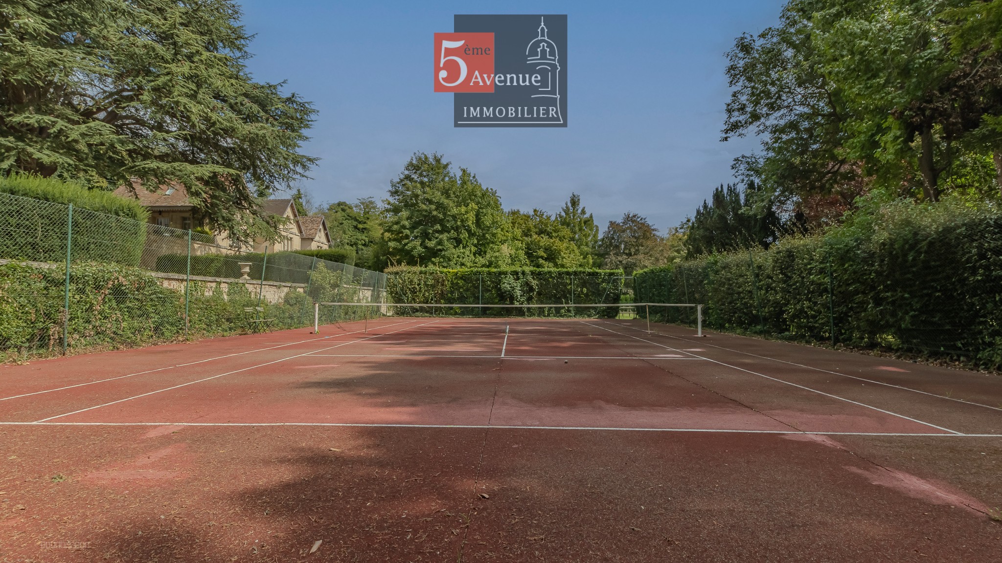 Château avec Parc de 19 000m2, Tennis, Chapelle et Maisons de Gardien — photo 4