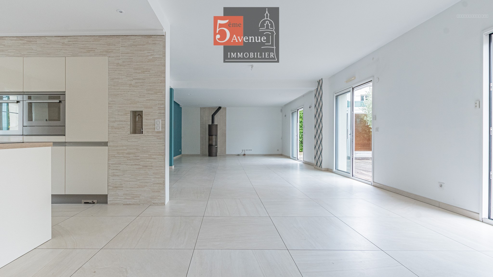 Maison contemporaine à vendre dans un petit village de charme — photo 5