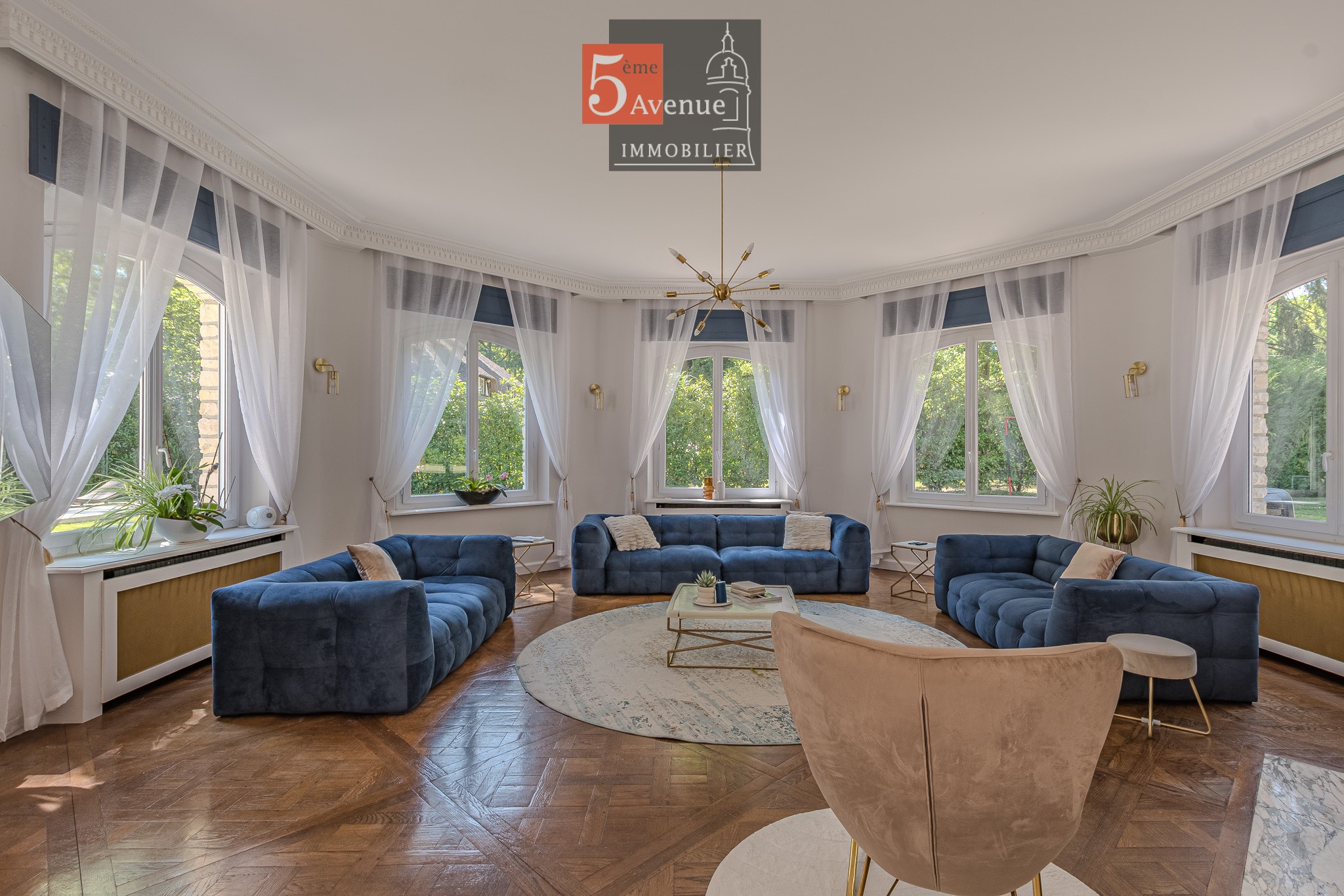 villa à vendre à Lamorlaye, située dans le domaine du Lys de 400m2 avec piscine et parc arboré — photo 7
