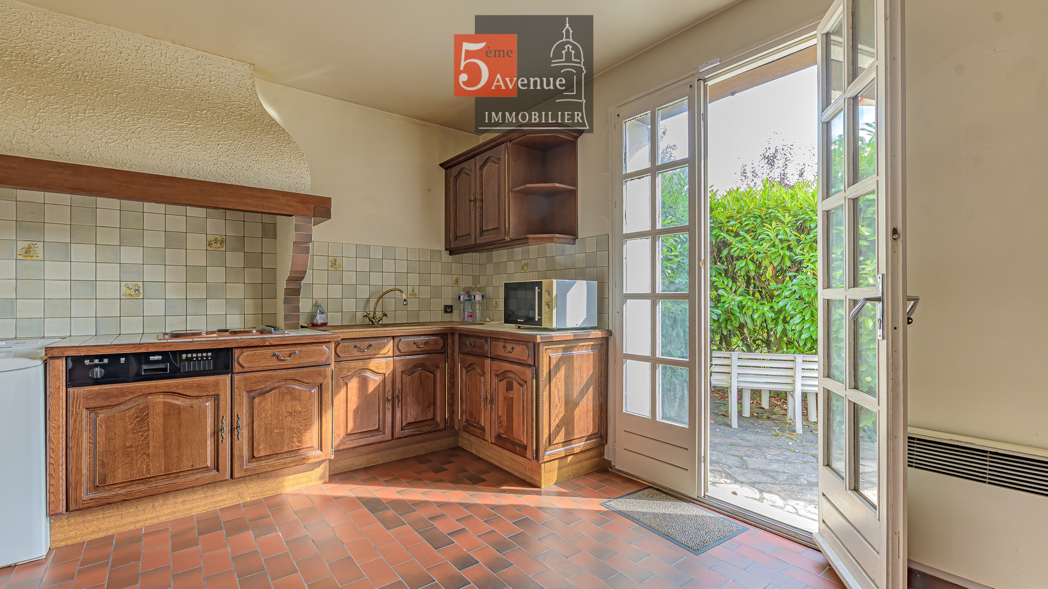 Maison familiale de 150m2 avec jardin arboré de 900m2 située à Gouvieux, gare à pied — photo 6