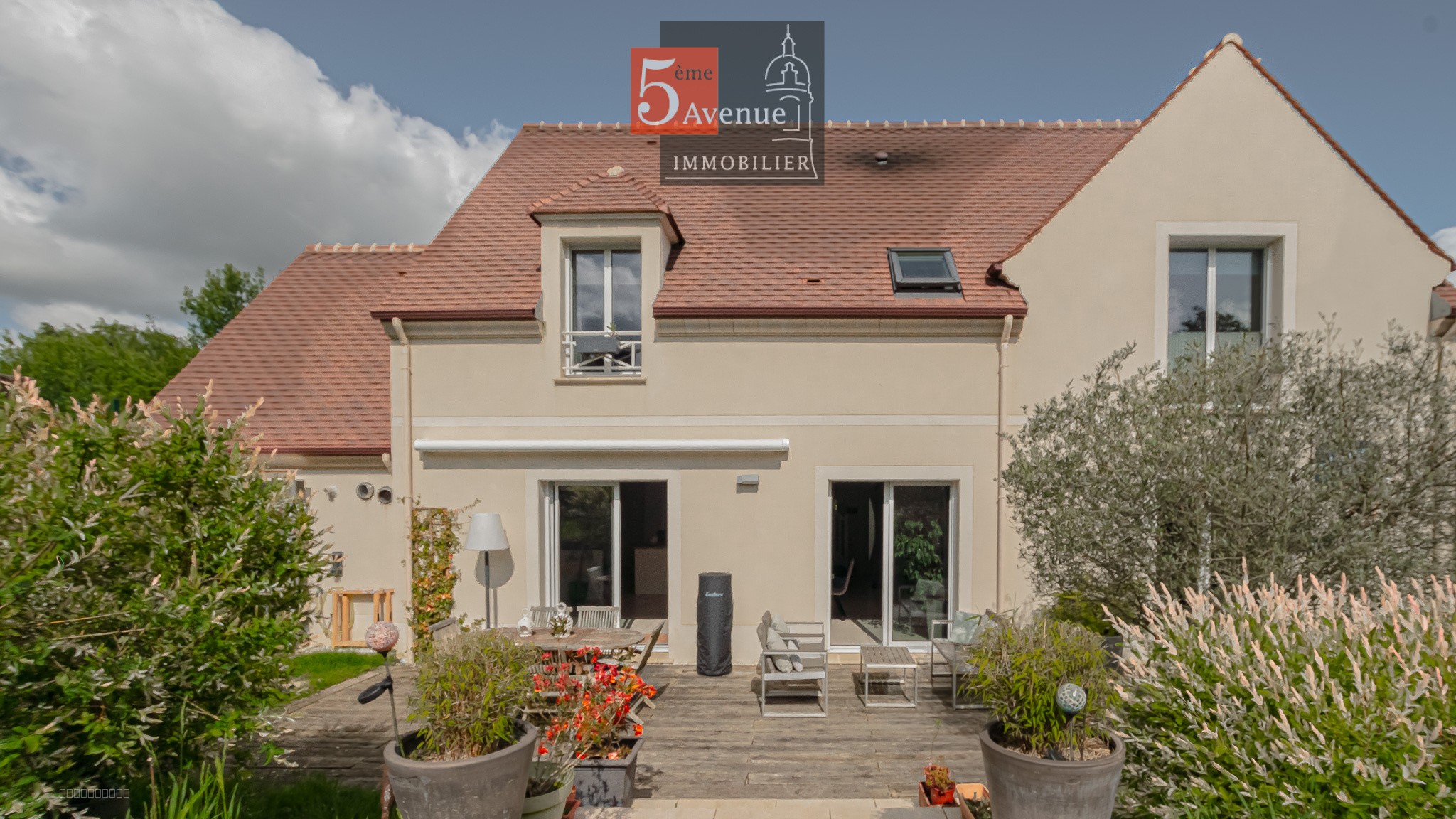 Maison contemporaine à vendre dans un petit village de charme — photo 2