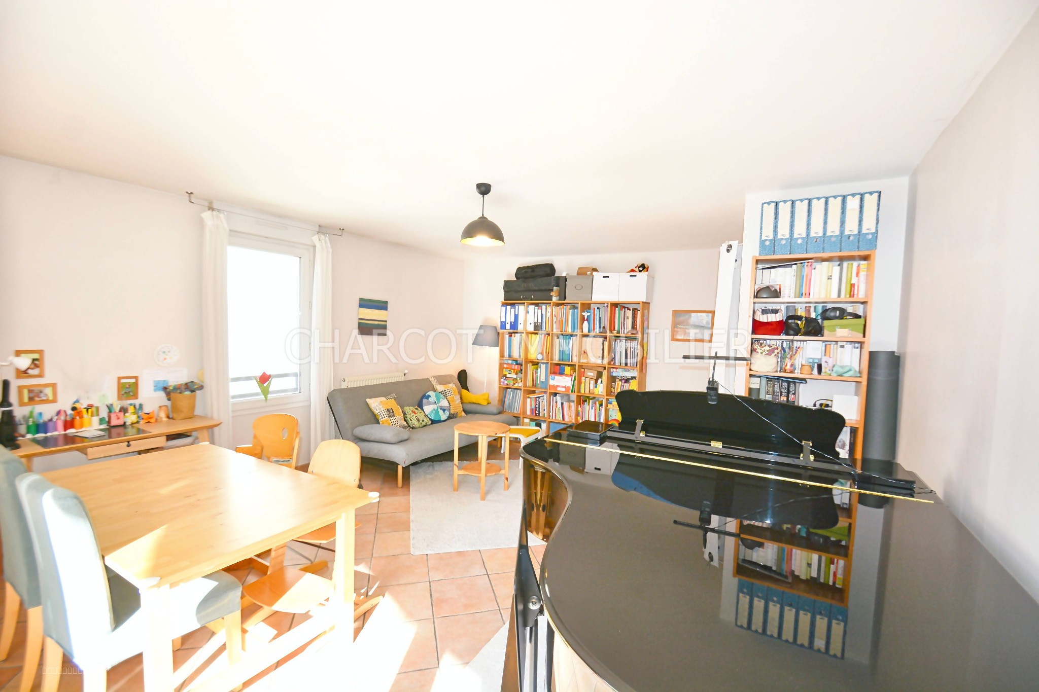 LYON 9ème - APPARTEMENT SPACIEUX 4 pièces - Quartier recherché, calme, prox ttes commodités — photo 2