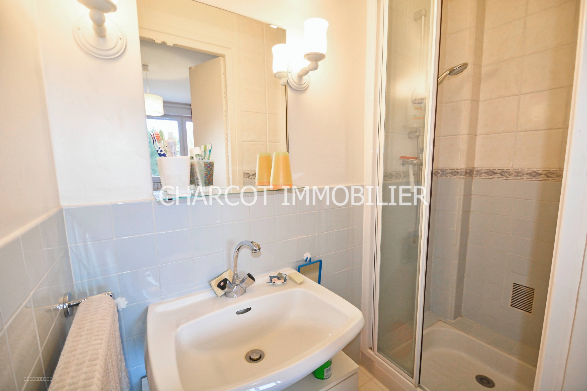 STE FOY LES LYON - APPARTEMENT  5 PIÈCES + CAVE (poss PARKING PRIVATIF et GARAGE en sus du prix) — photo 12