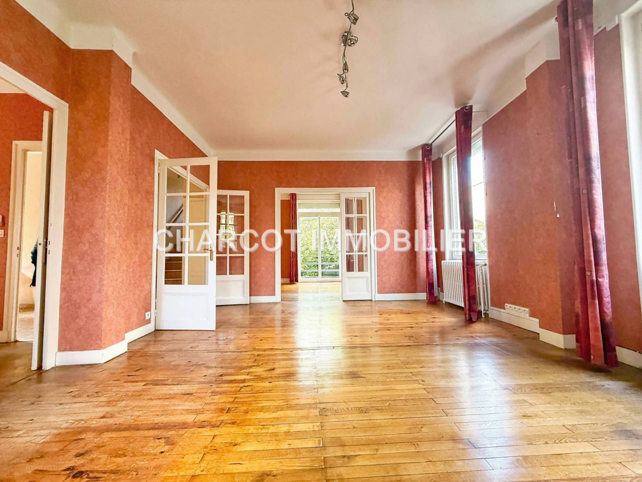 MAISON A VENDRE STE FOY LES LYON limite LYON 5ème avec grand terrain — photo 2