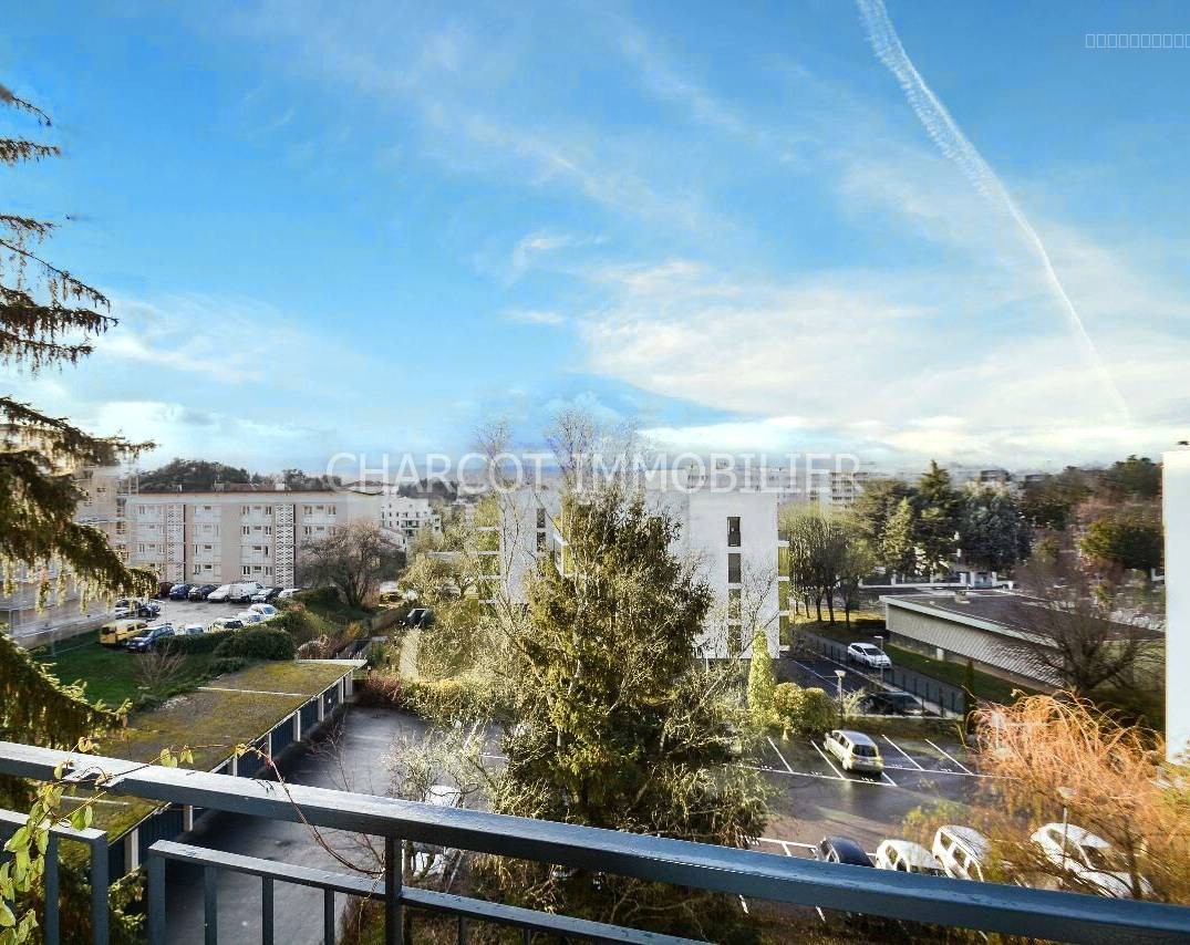 STE FOY LES LYON - APPARTEMENT  5 PIÈCES + CAVE (poss PARKING PRIVATIF et GARAGE en sus du prix) — photo 7