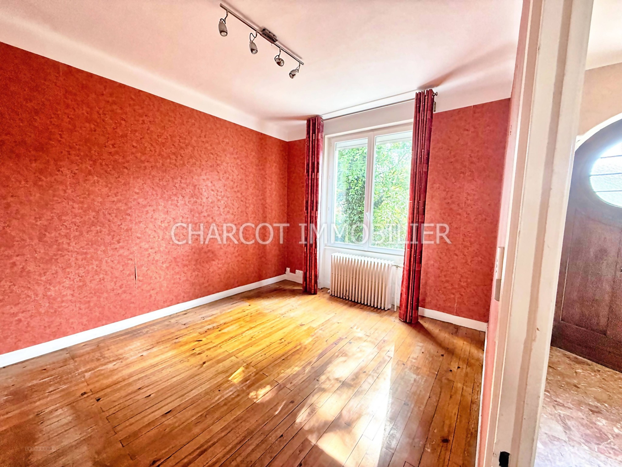 MAISON A VENDRE STE FOY LES LYON limite LYON 5ème avec grand terrain — photo 8