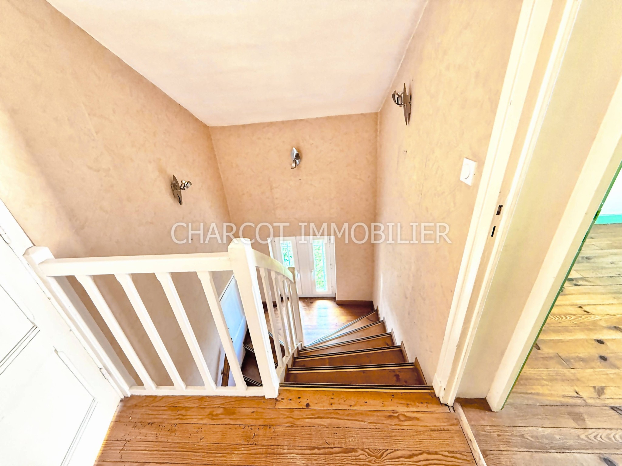 MAISON A VENDRE STE FOY LES LYON limite LYON 5ème avec grand terrain — photo 10