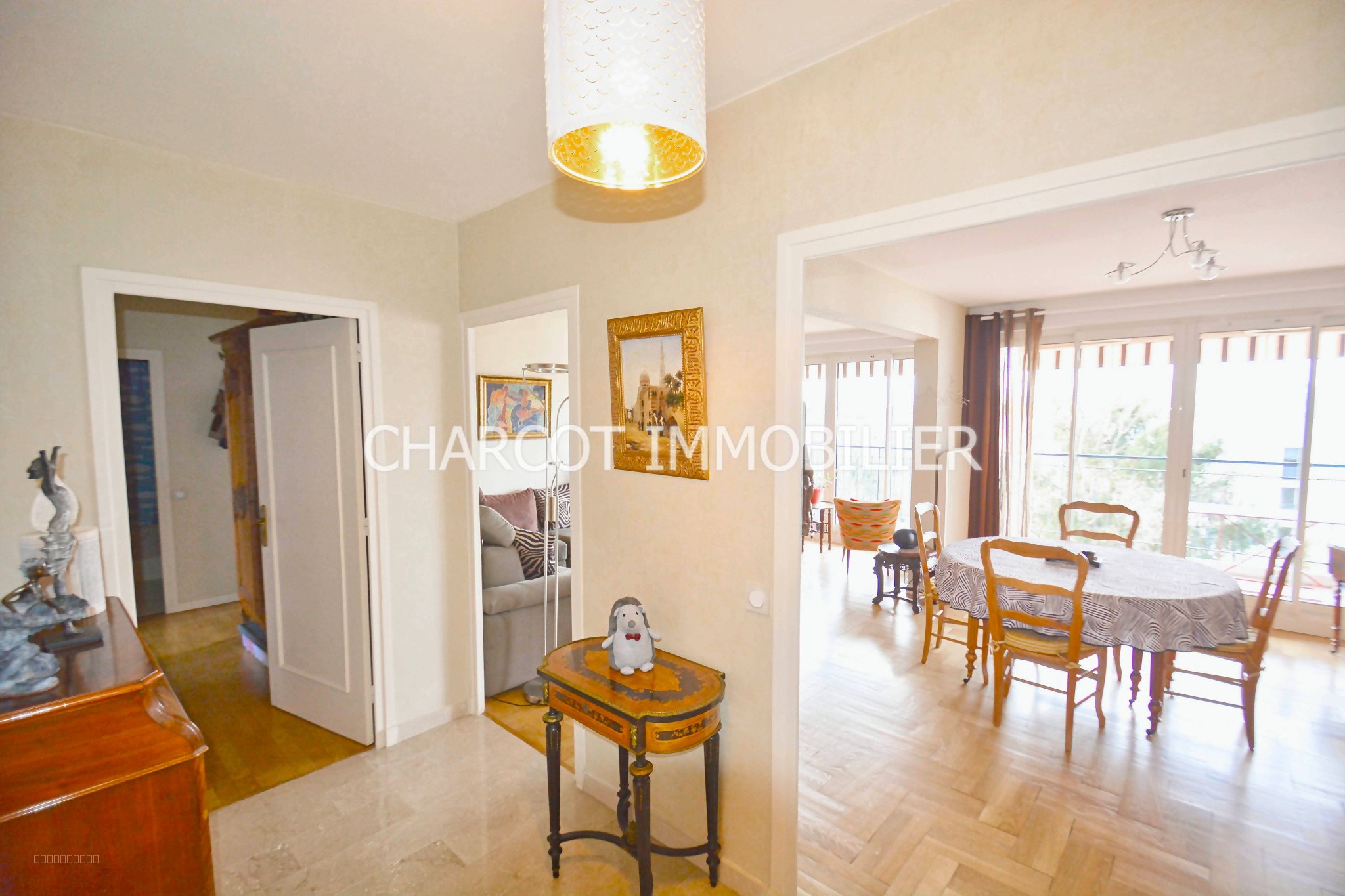 STE FOY LES LYON - APPARTEMENT  5 PIÈCES + CAVE (poss PARKING PRIVATIF et GARAGE en sus du prix) — photo 2