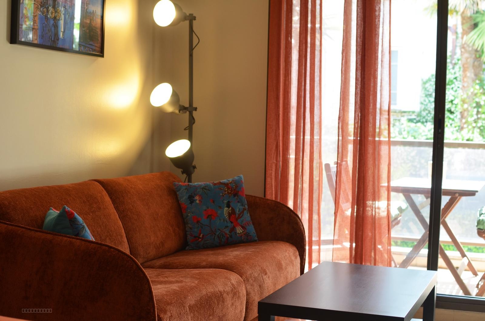 A VENDRE -CARRE D OR - F1 AVEC BALCON — photo 6