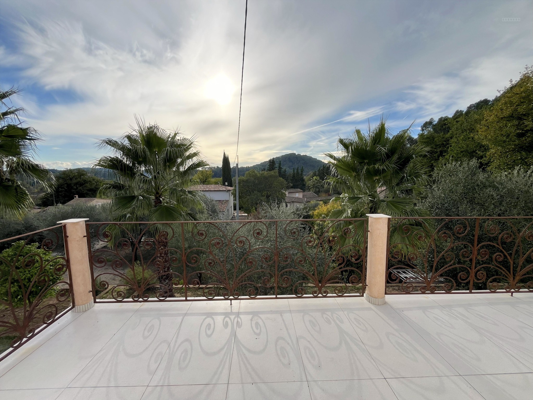 A VENDRE - LA MOTTE -VILLA 150 M2 - GRAND JARDIN ARBORE  -TERRAIN  PISCINABLE — photo 3