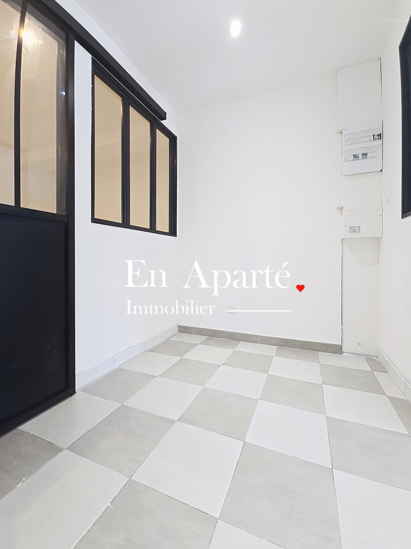 APPARTEMENT refait à neuf, terrasse et parking, 50400 — photo 3