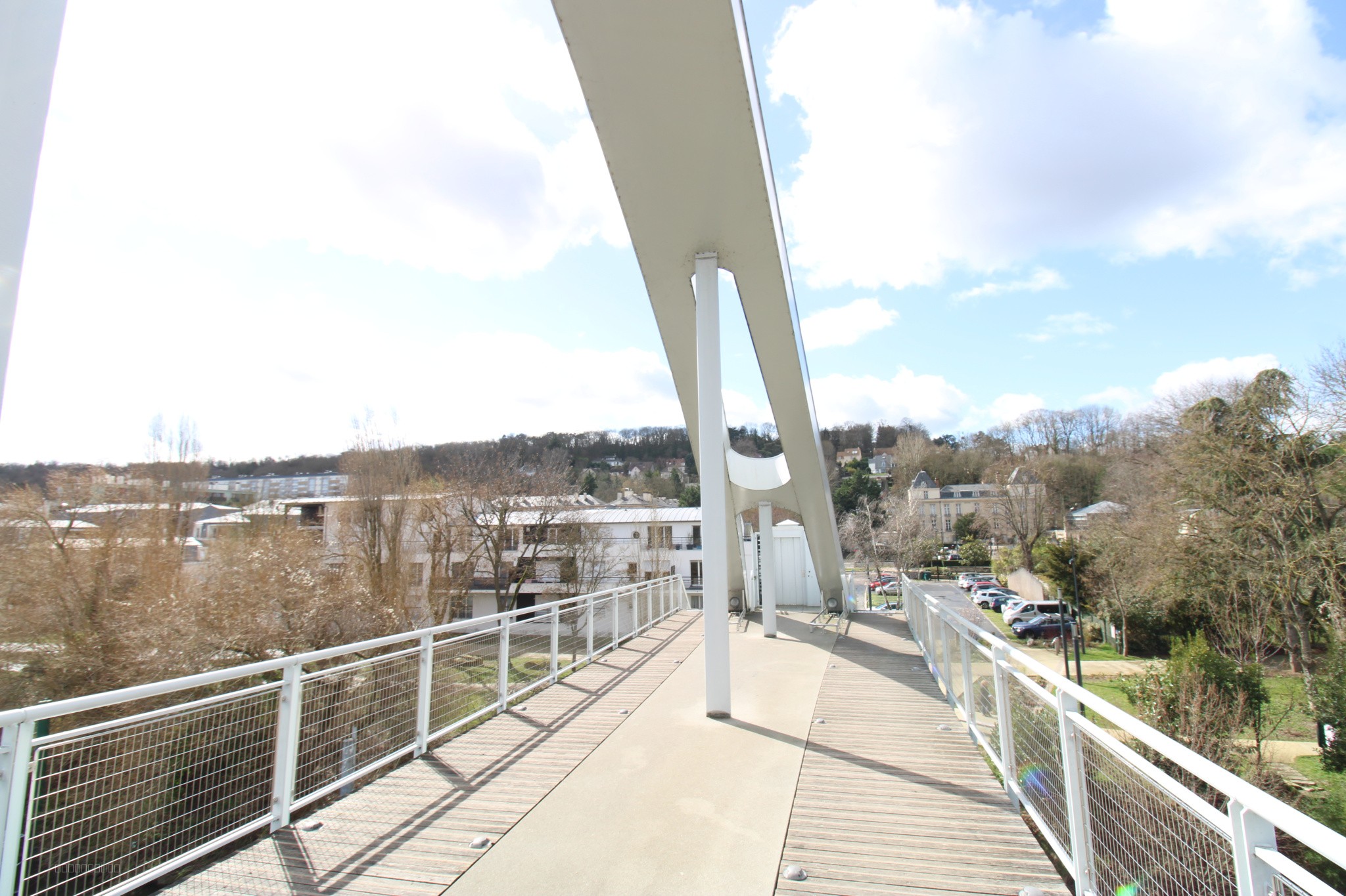 LE PORT-MARLY - Apt 4 pièces de 80m2 avec une grande cave. — photo 12