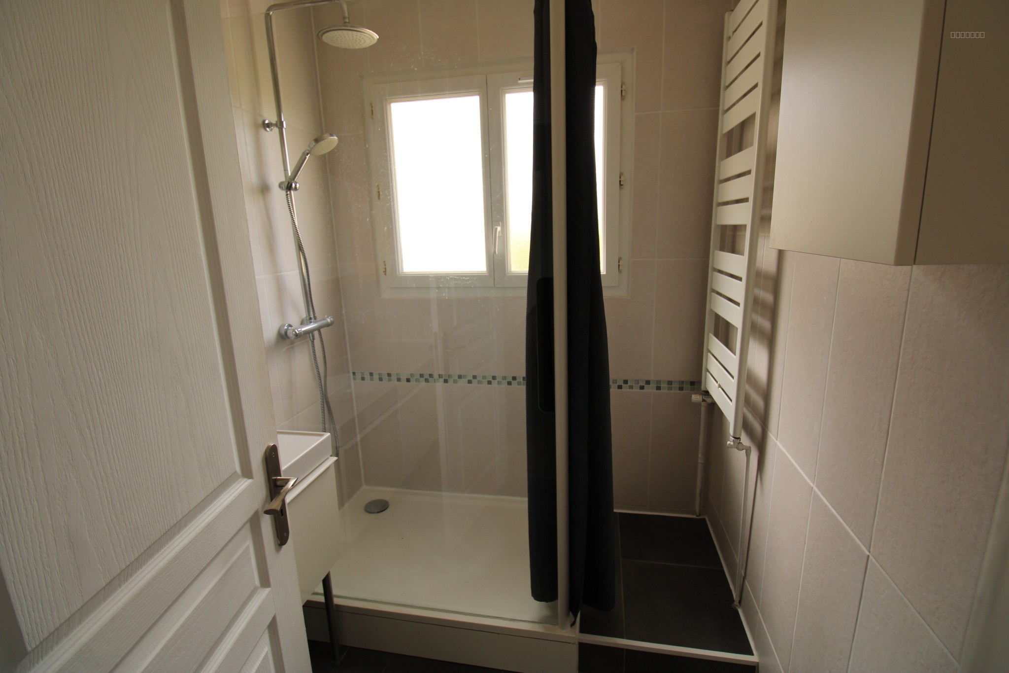 LE PORT-MARLY - Apt 4 pièces de 80m2 avec une grande cave. — photo 3