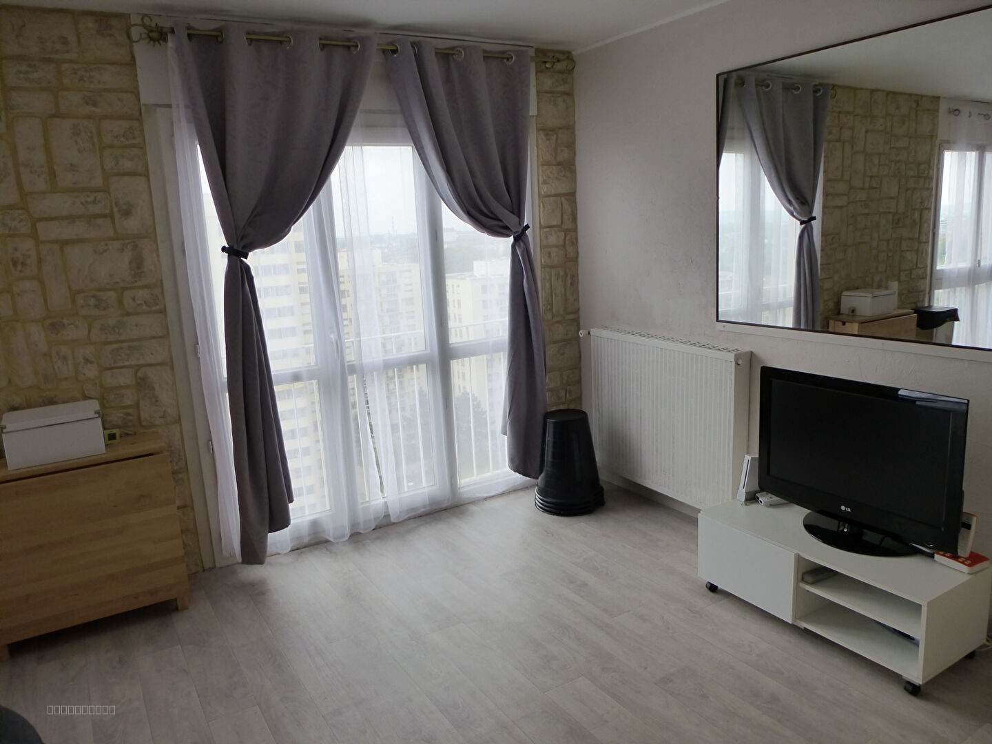 SAINT OUEN L'AUMÔNE - Apt 2 pièces - Ravalement récent.. — photo 4