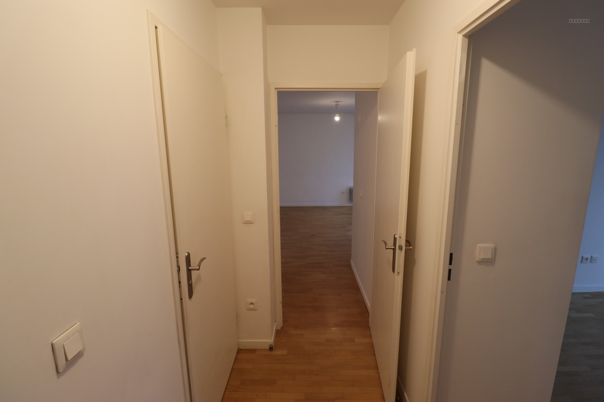 LE PORT-MARLY - Appartement 3 pièces de 60m2 avec balcon + 2 places de parking privatives. — photo 7