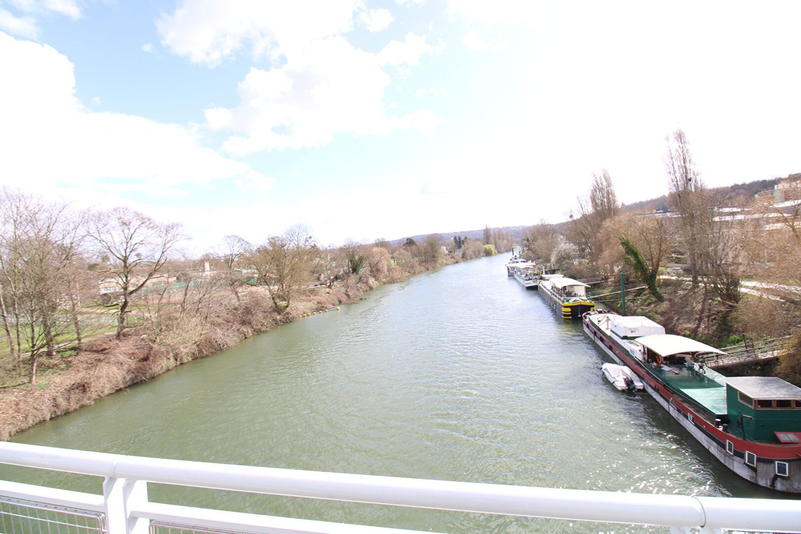 LE PORT-MARLY - Apt 3 pièces de 66m2 - Terrasse de 33m2 + jardin de 98m2 - 2 parkings — photo 7