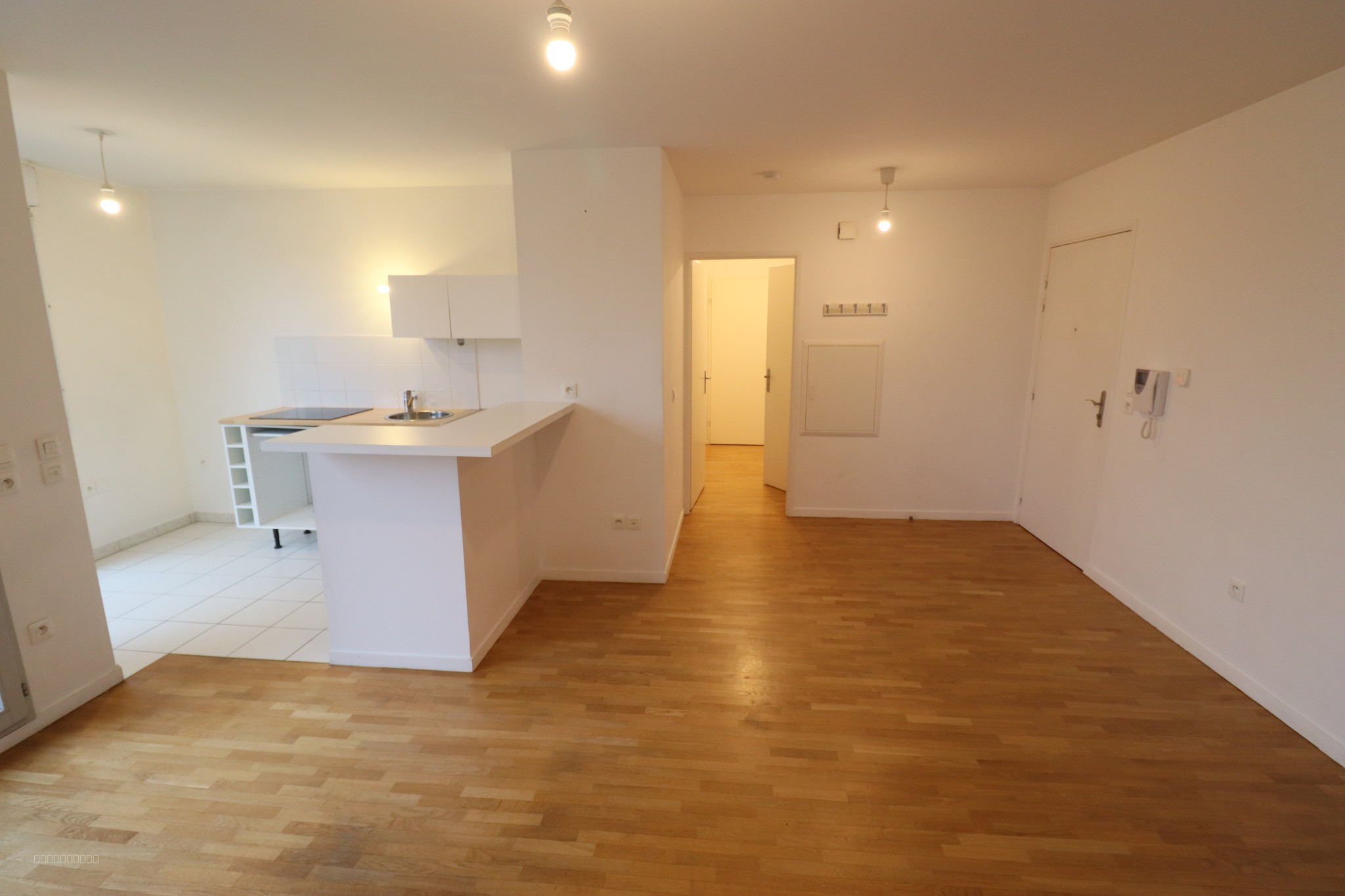 LE PORT-MARLY - Appartement 3 pièces de 60m2 avec balcon + 2 places de parking privatives. — photo 4