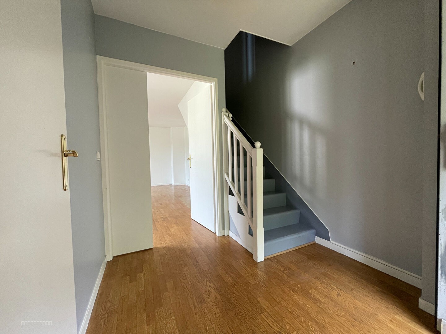 LE PORT-MARLY - Apt 3 pièces en duplex avec terrasse, cave et parking. — photo 4