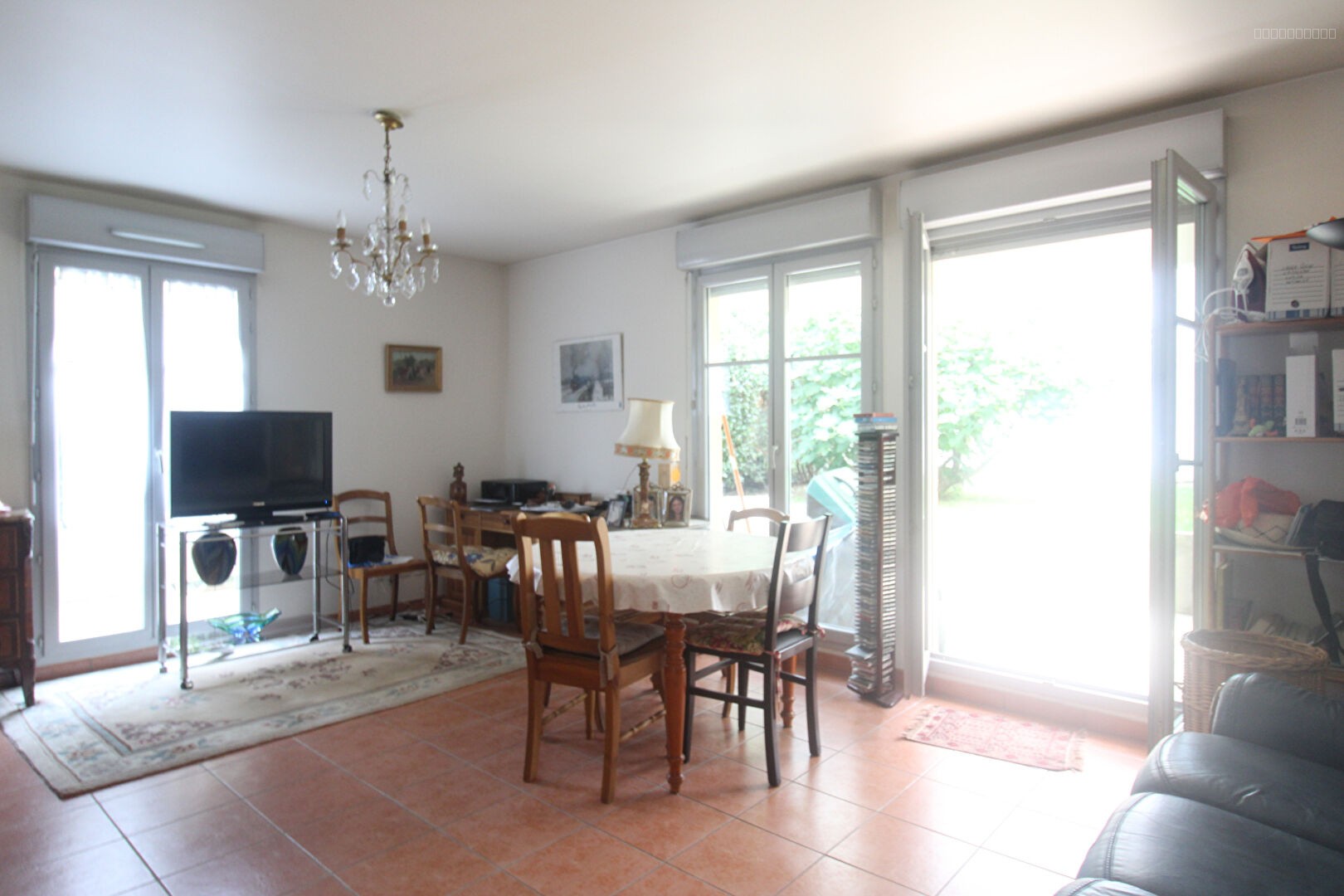 LE PORT-MARLY - Apt 3 pièces de 66m2 - Terrasse de 33m2 + jardin de 98m2 - 2 parkings — photo 3