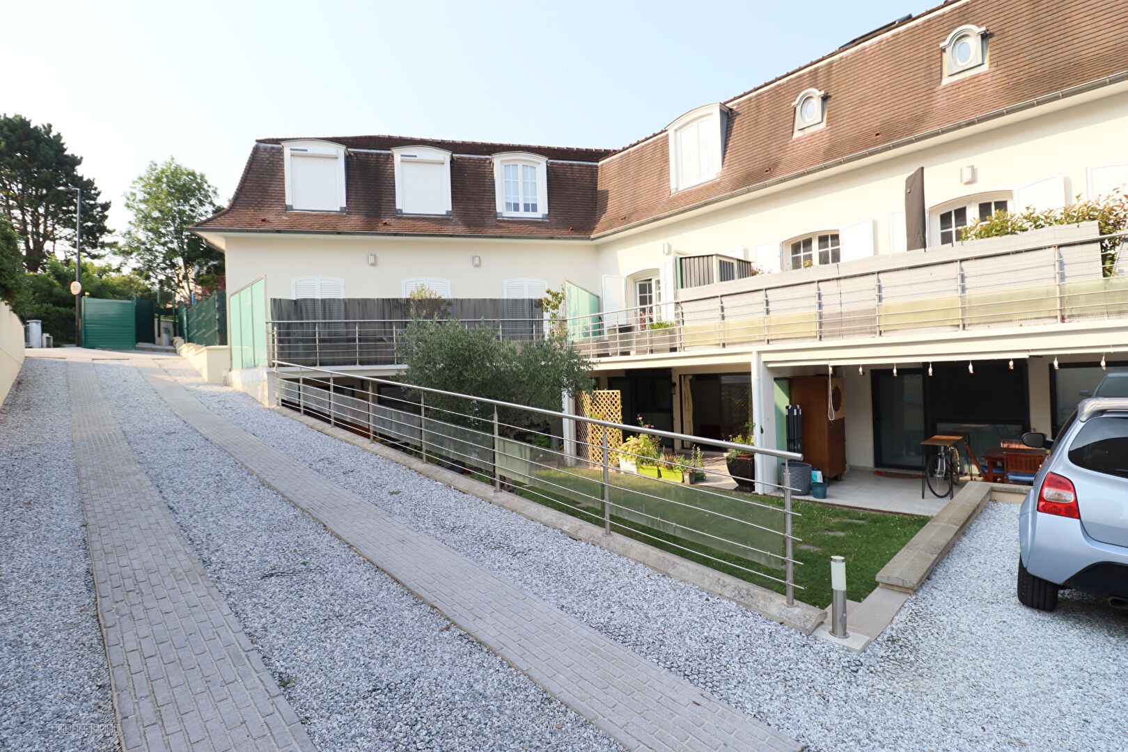 MAREIL MARLY - Apt 3 pièces en RDJ avec parking. — photo 6