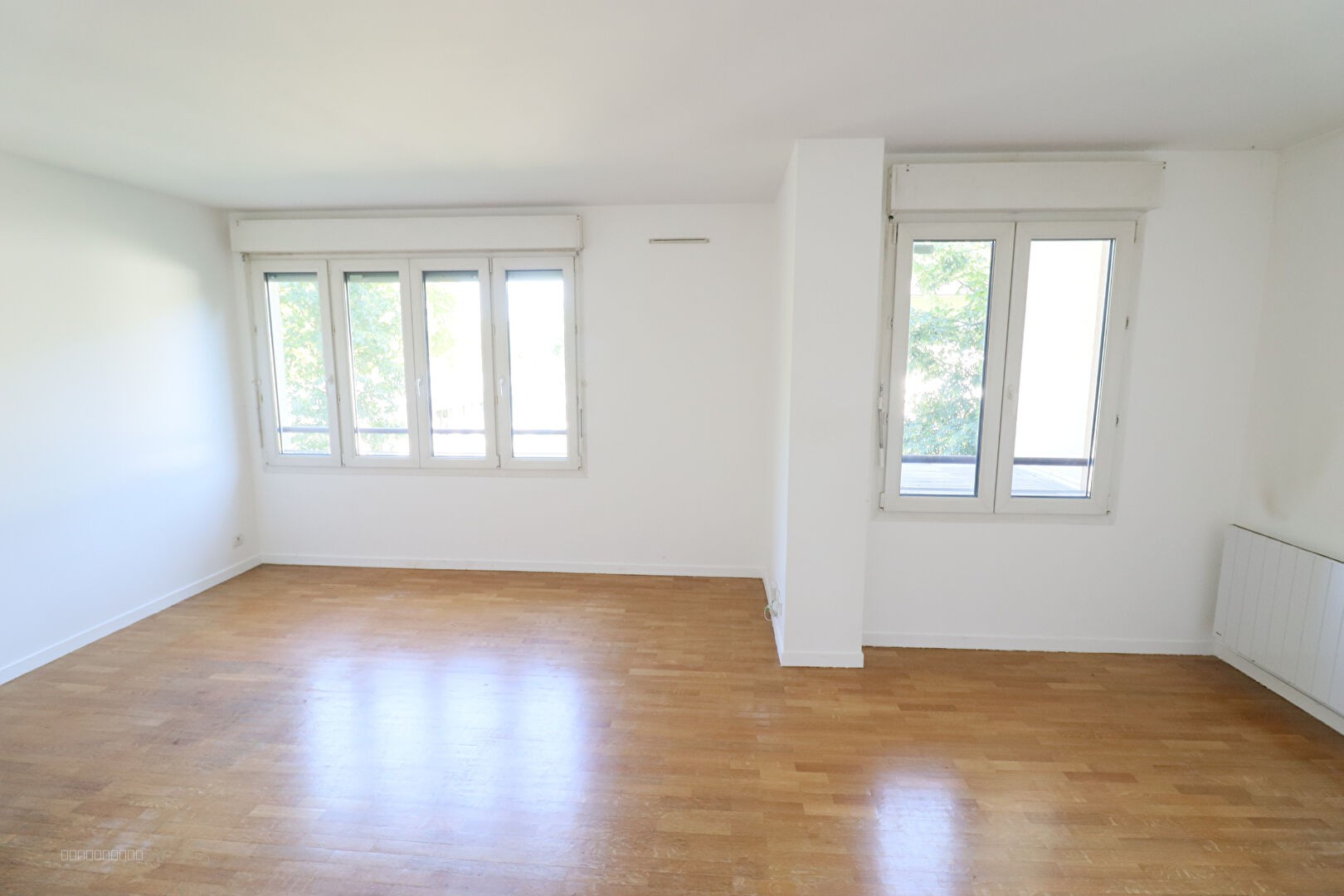 LE PORT-MARLY - Apt 3 pièces en duplex avec terrasse, cave et parking. — photo 2