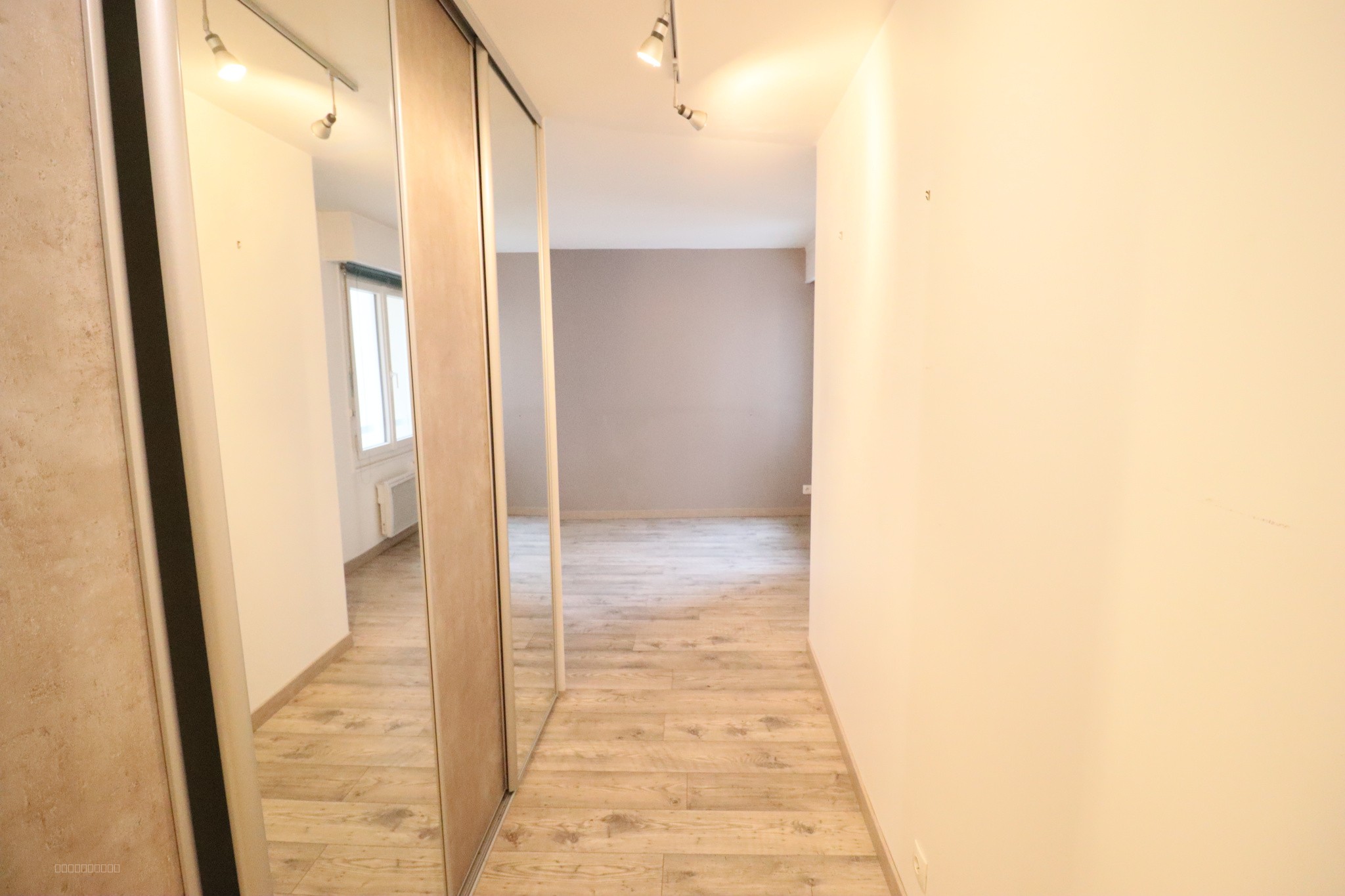 LE PORT-MARLY - Apt 4 pièces de 87m2 - Box et Parking — photo 4