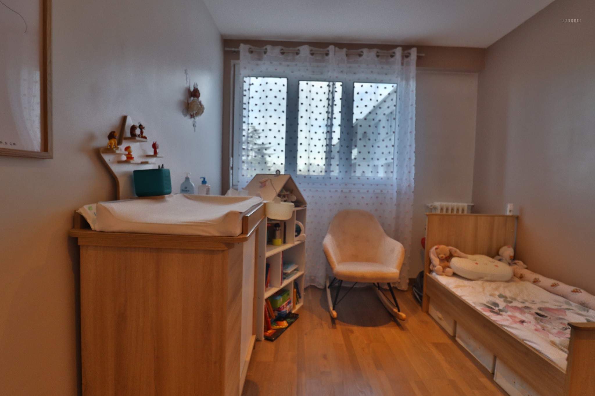 LE PORT-MARLY - Apt 4 pièces de 77m2 - 2 chambres avec placards, balcon et cave. — photo 5