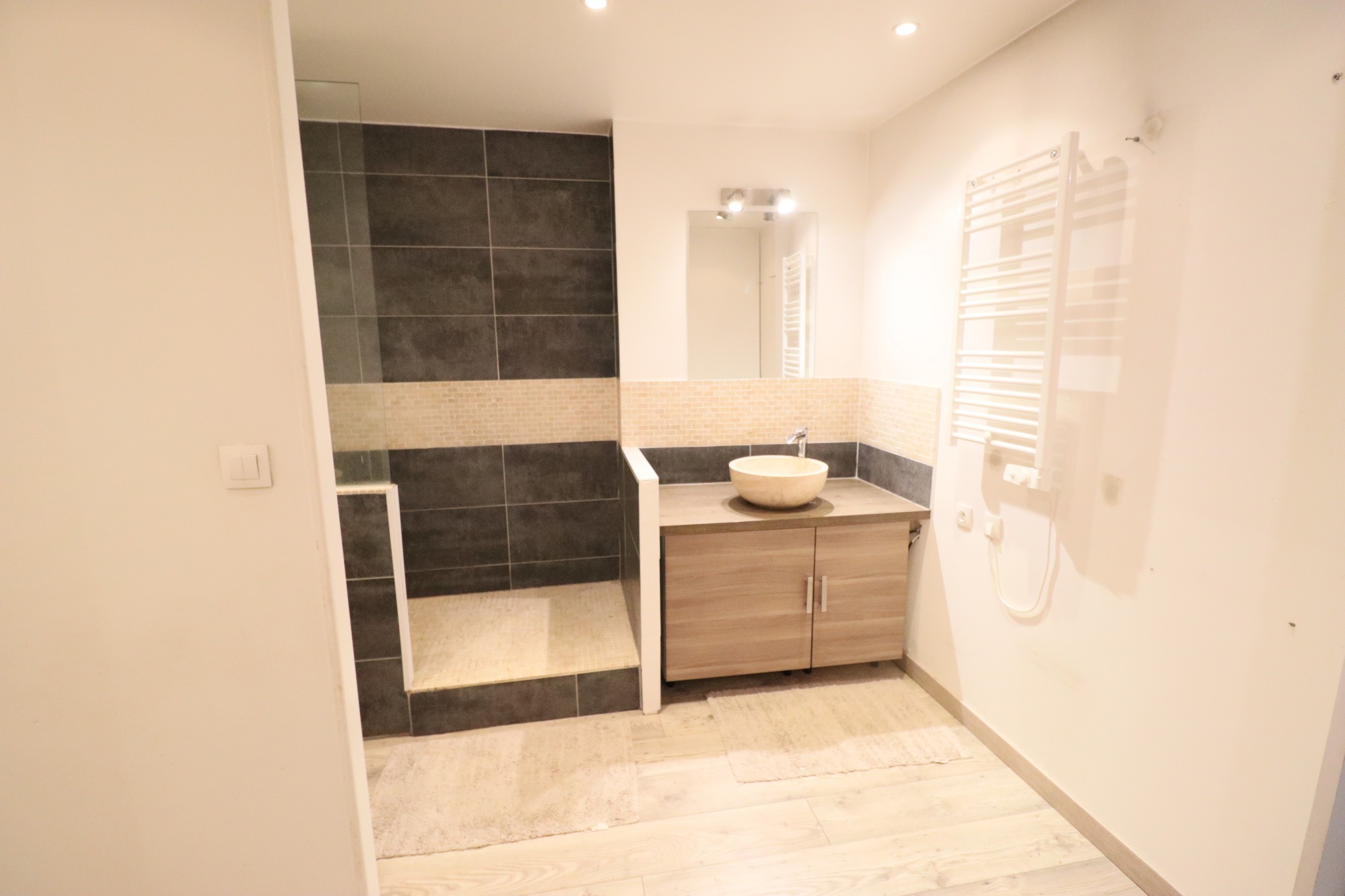 LE PORT-MARLY - Apt 4 pièces de 87m2 - Box et Parking — photo 3