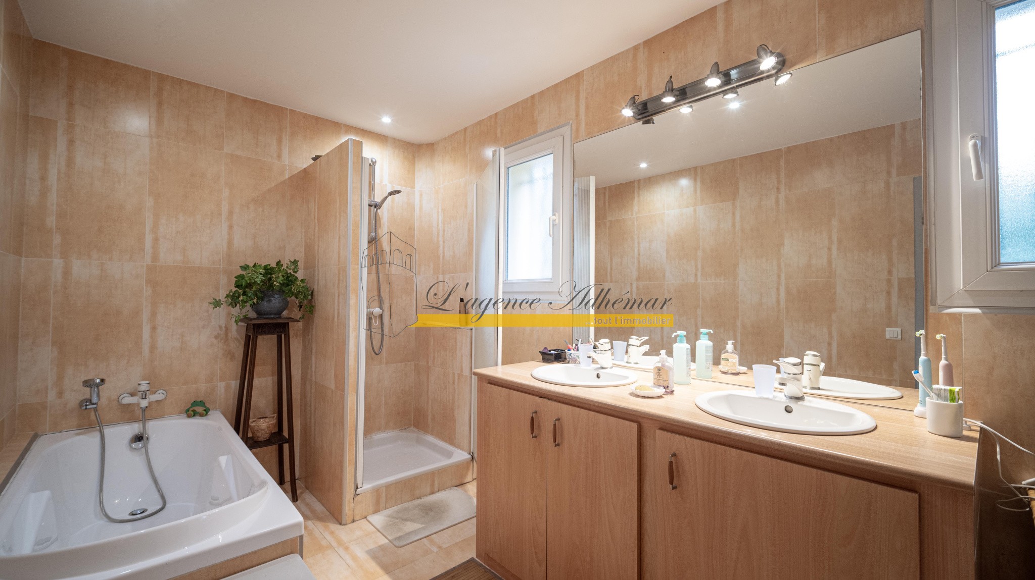 Maison à vendre, Montélimar, 7 pièces, 4 chambres, terrain, piscine. — photo 7