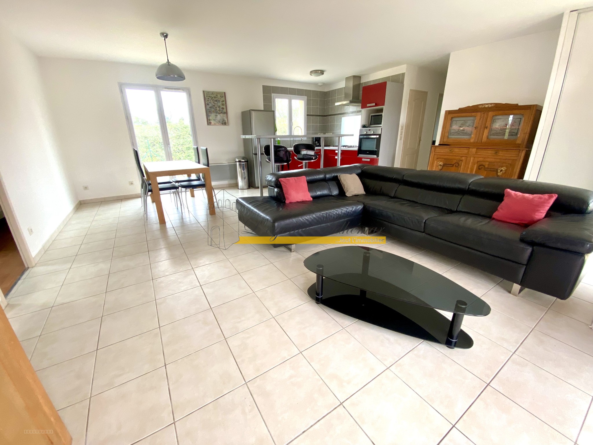 CHATEAUNEUF DU RHONE.Maison de plan-pied dans un petit lotissement, à 5 minutes à pieds de l'école. — photo 2