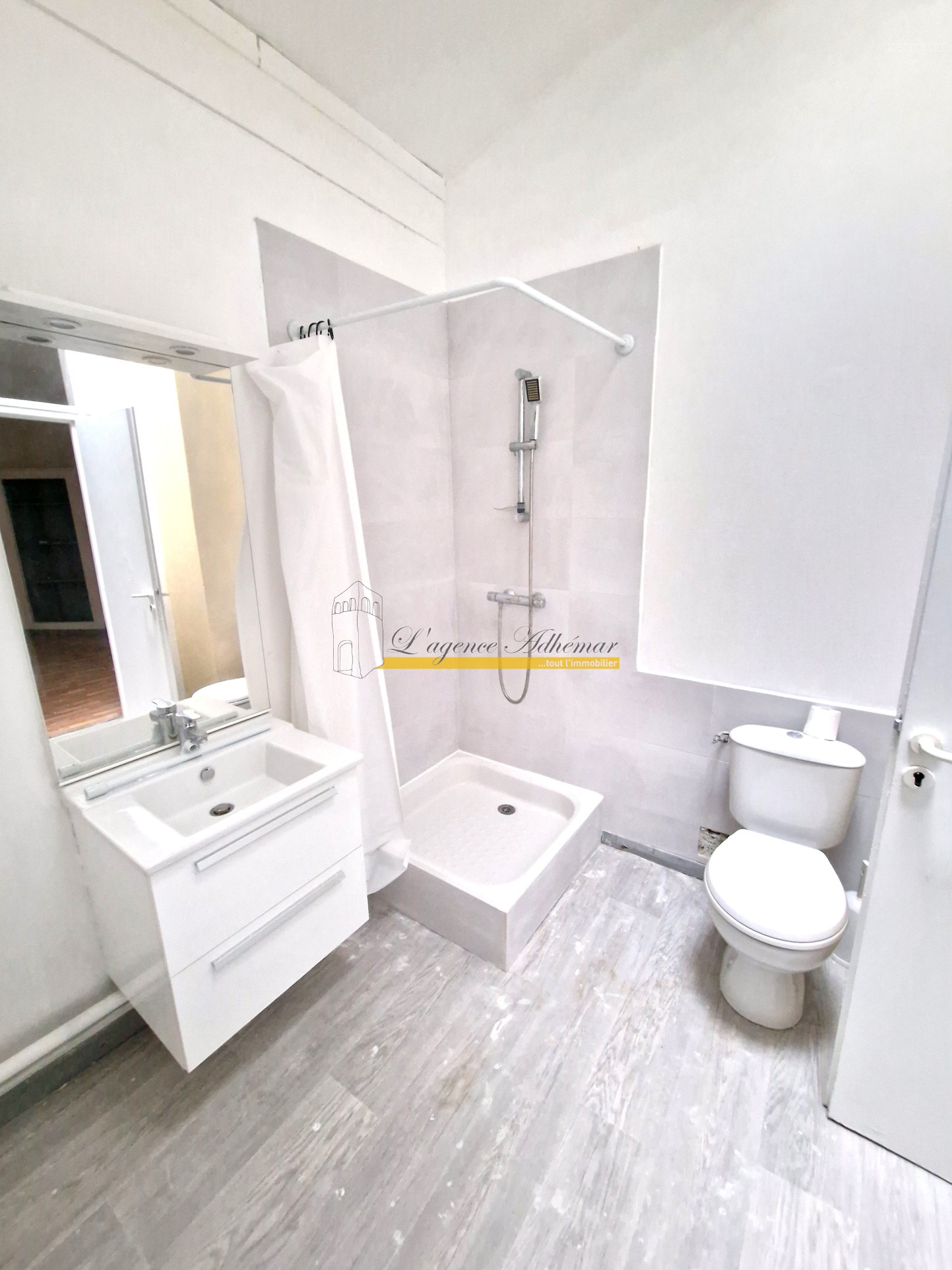 Montélimar, centre ville, immeuble de rapport à vendre. — photo 7
