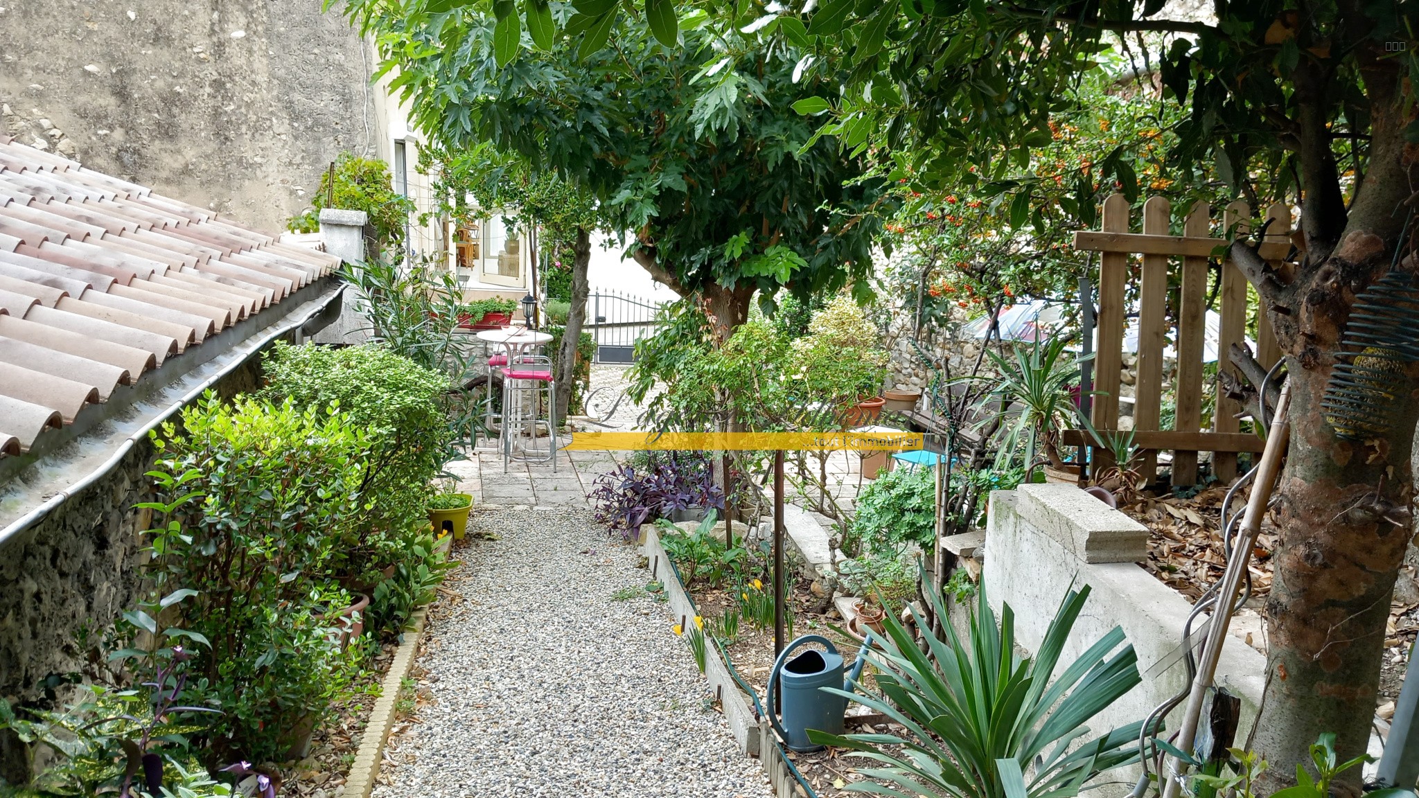Maison, à vendre, village de la Coucourde 77m2, habitable terrain de 276 m2. — photo 5