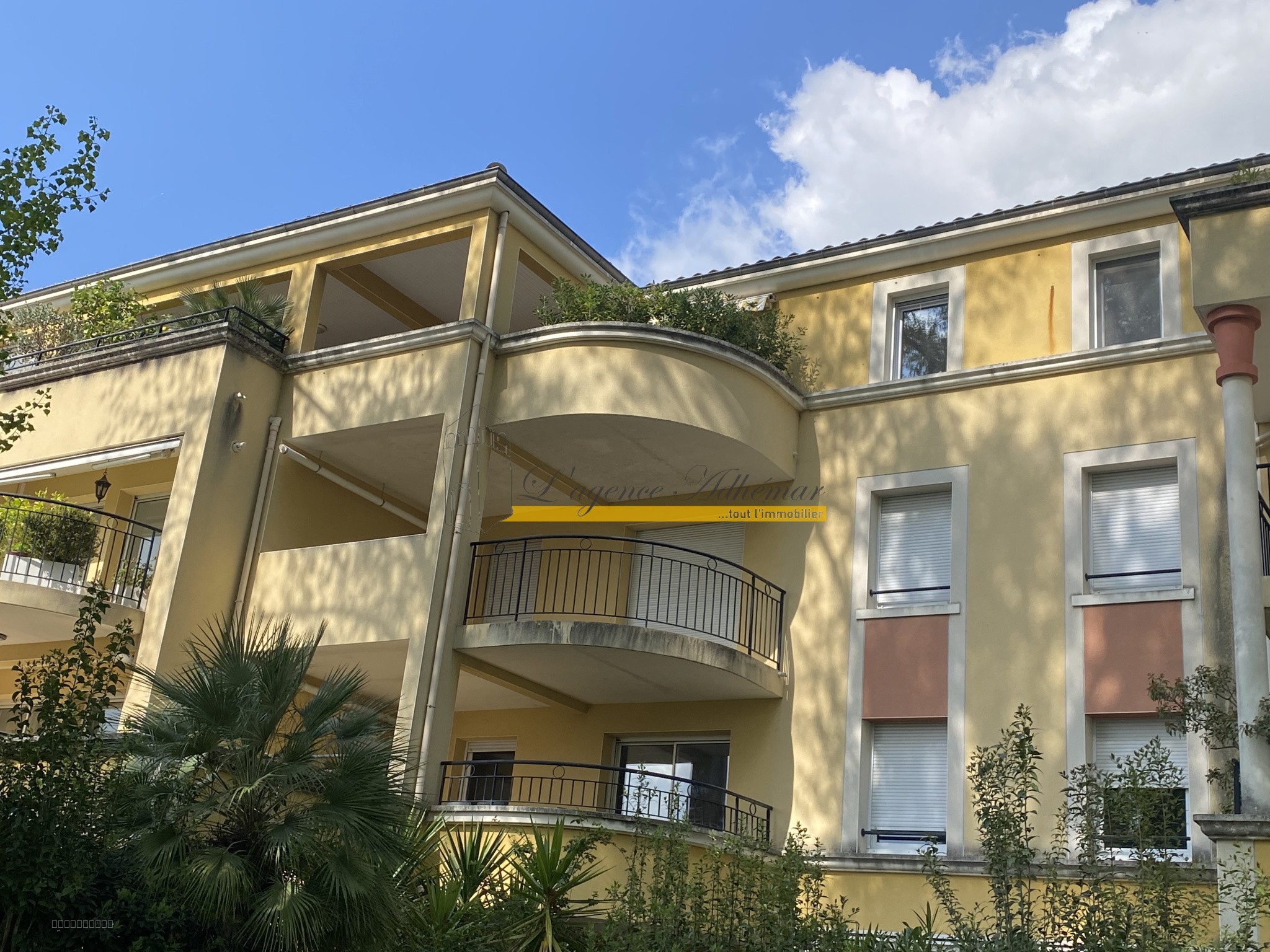 Montélimar appartement 3 pièces, 2 chambres, balcon, parkings, à vendre. — photo 2