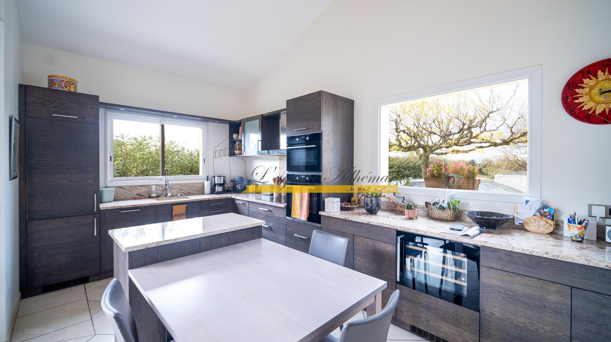 Maison à vendre, Montélimar, 7 pièces, 4 chambres, terrain, piscine. — photo 4