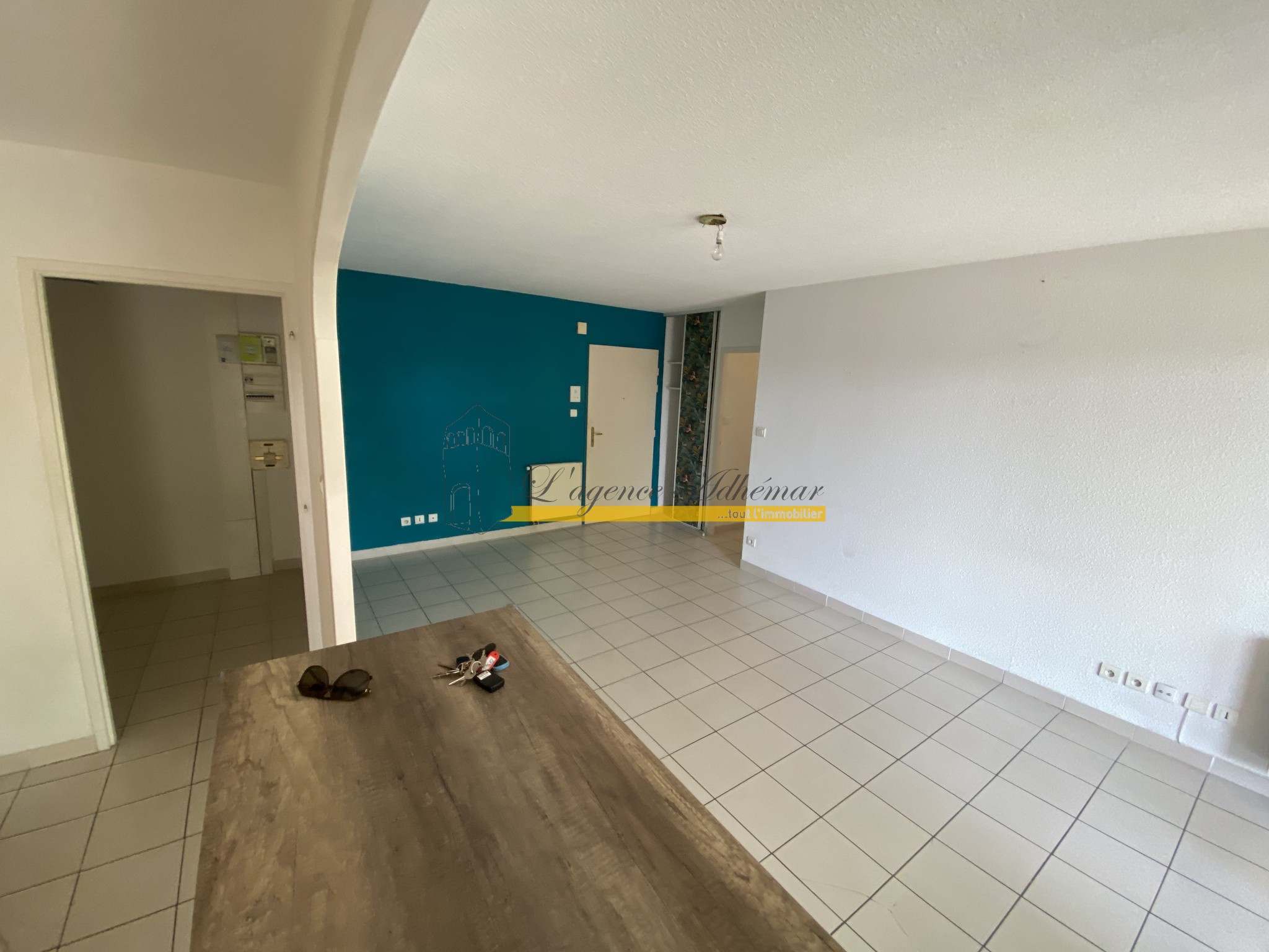 Montélimar appartement 3 pièces, 2 chambres, balcon, parkings, à vendre. — photo 11